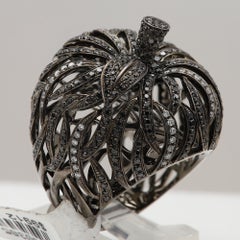 Large Black Diamond Ring 18 Karat Gold Black and White natural Diamonds