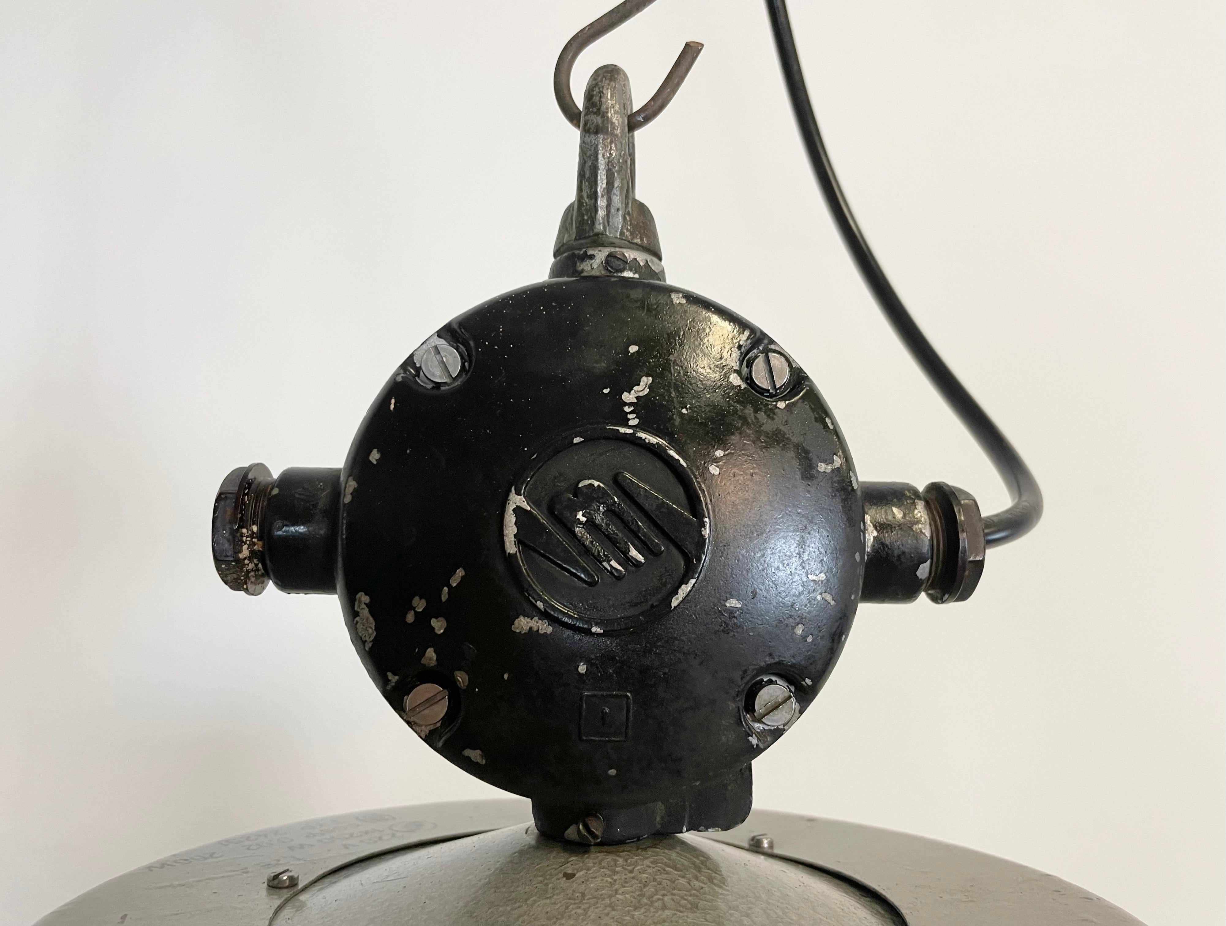 Large Black Enamel Industrial Lamp from Elektrosvit, 1960s For Sale 2
