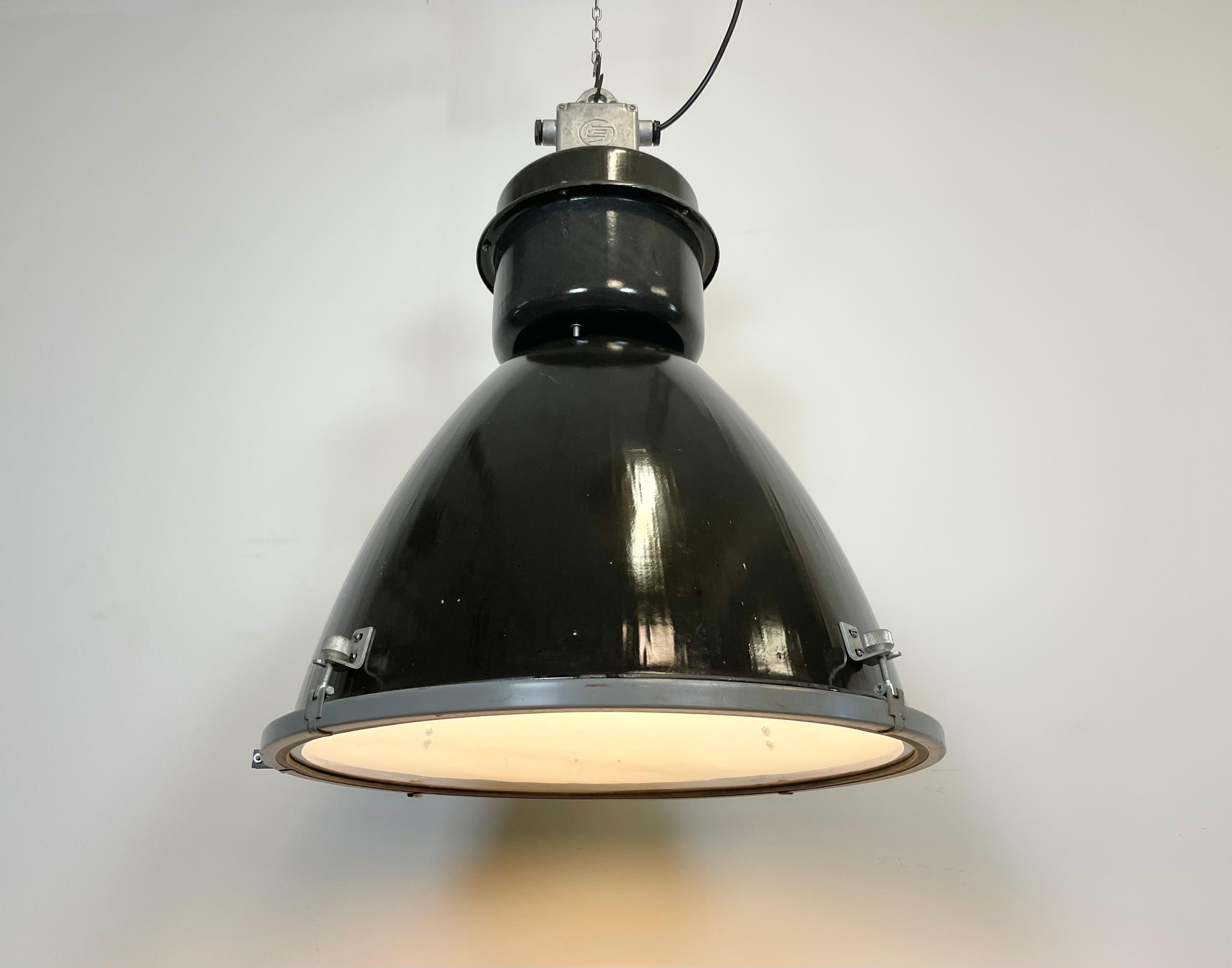 Large Black Enamel Industrial Lamp with Clear Glass Cover from Elektrosvit 5