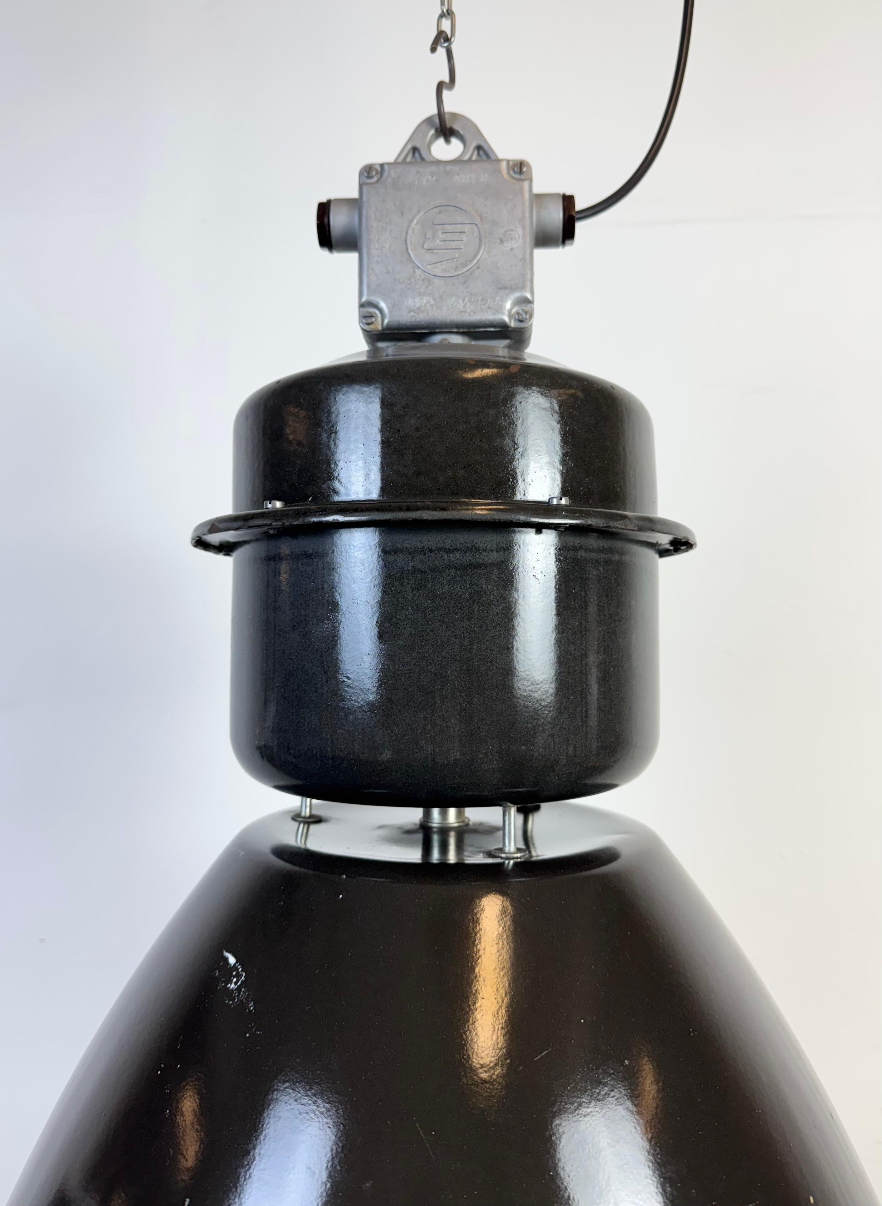 Large Black Enamel Industrial Lamp with Clear Glass Cover from Elektrosvit For Sale 2