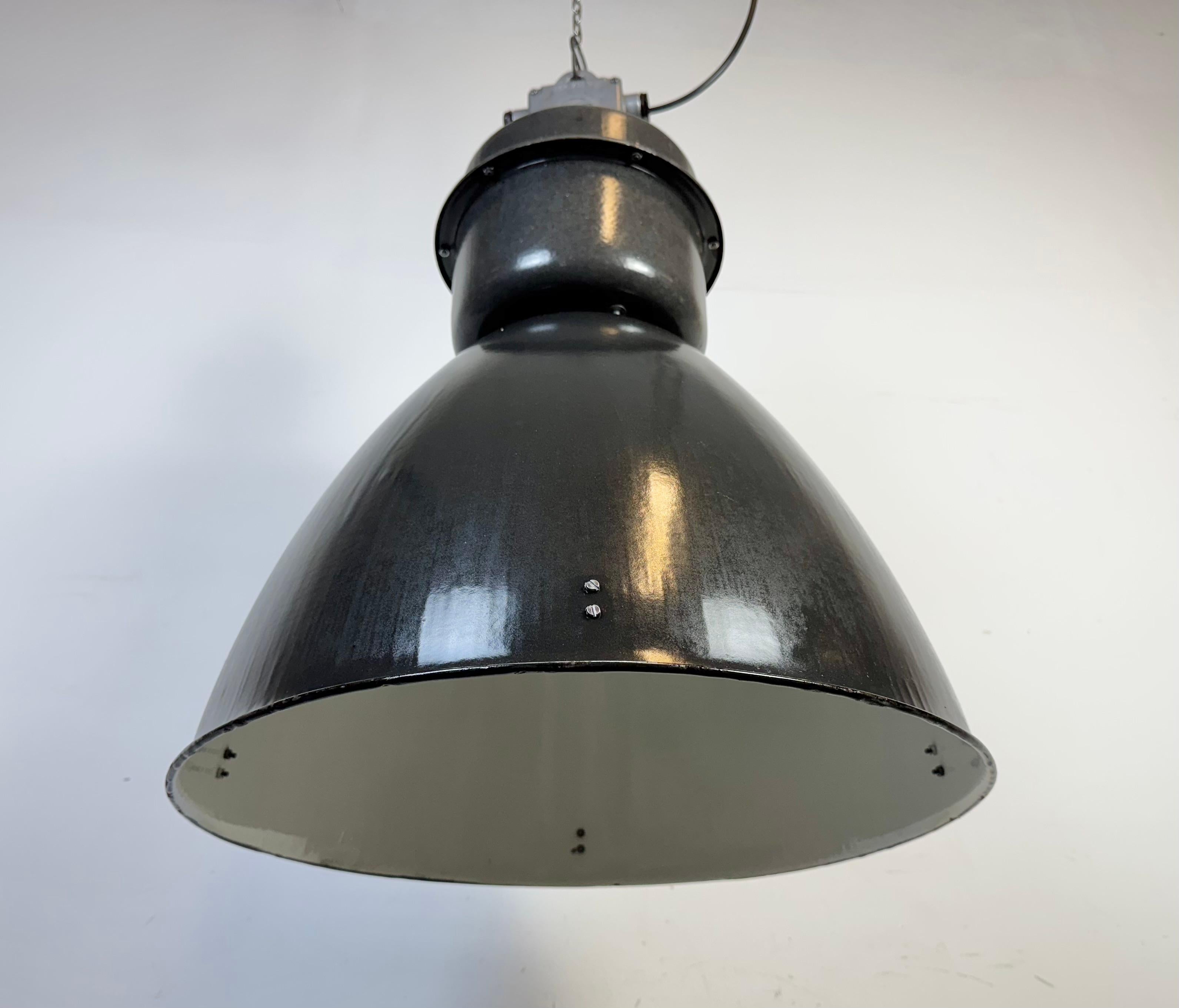 Large Black Enamel Industrial Pendant Lamp from Elektrosvit, 1960s For Sale 2