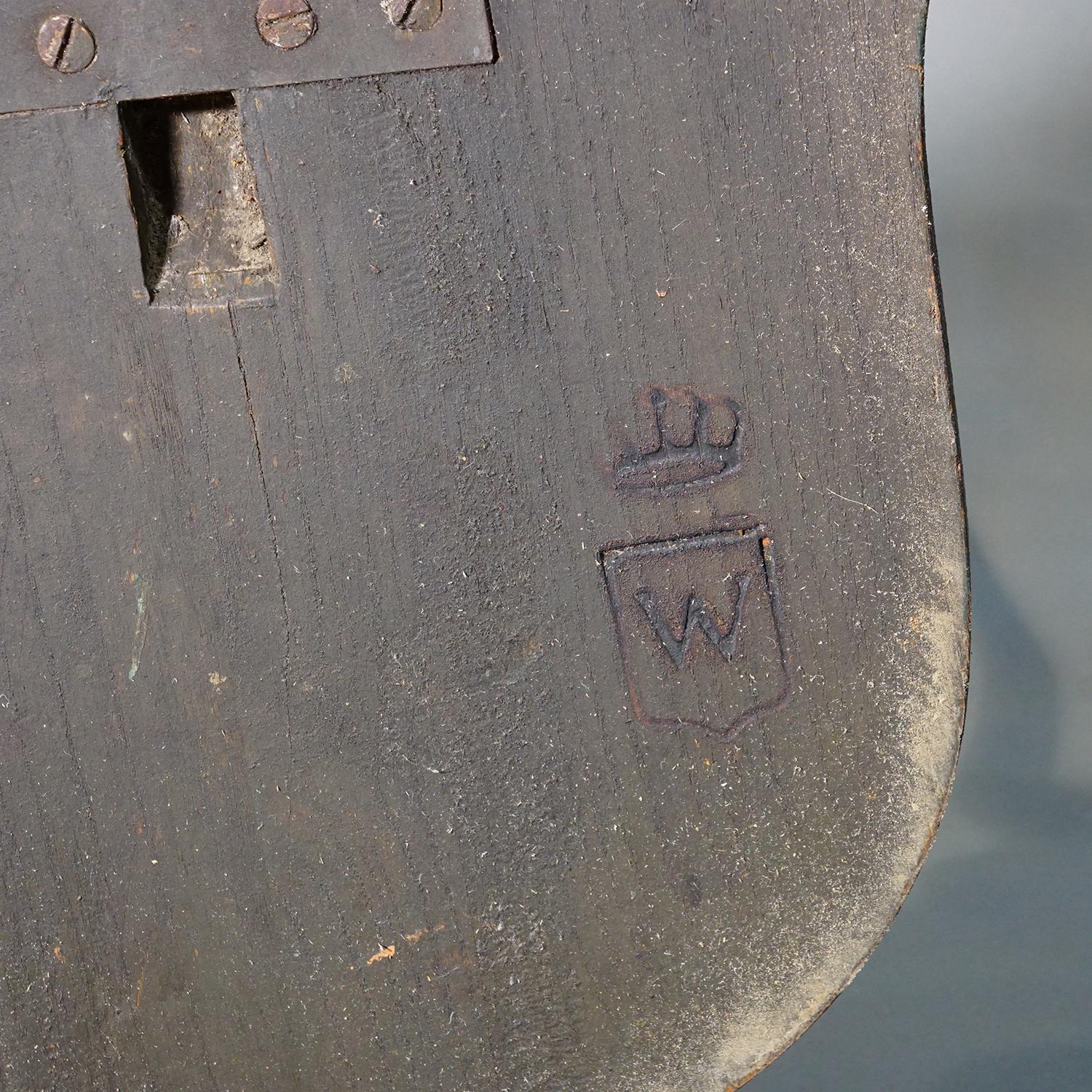 Große Schwarzwald 8 Pointer Rotwild Trophäe auf Holztafel 1917 (Geweih) im Angebot