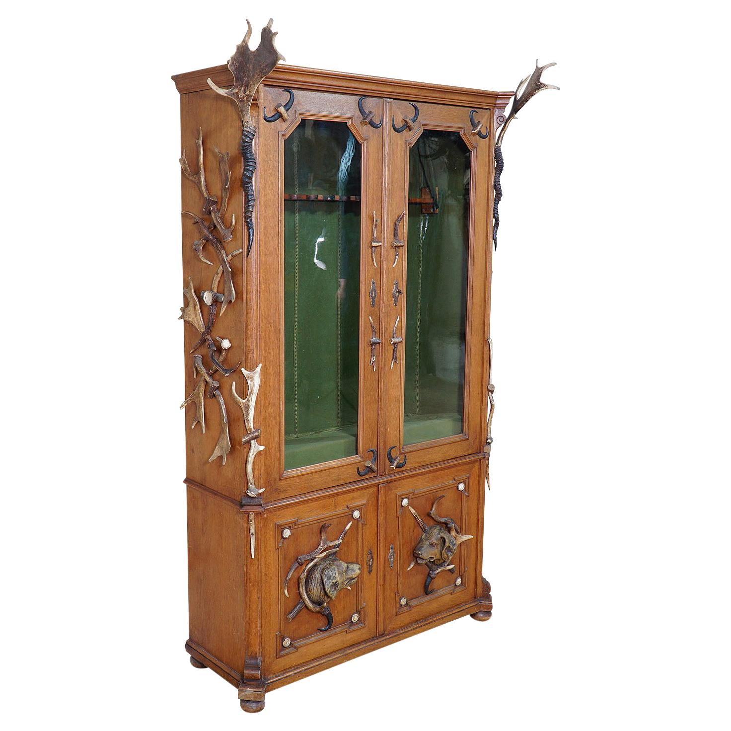 Large Black Forest Antler Gun Cabinet, ca. 1900 For Sale