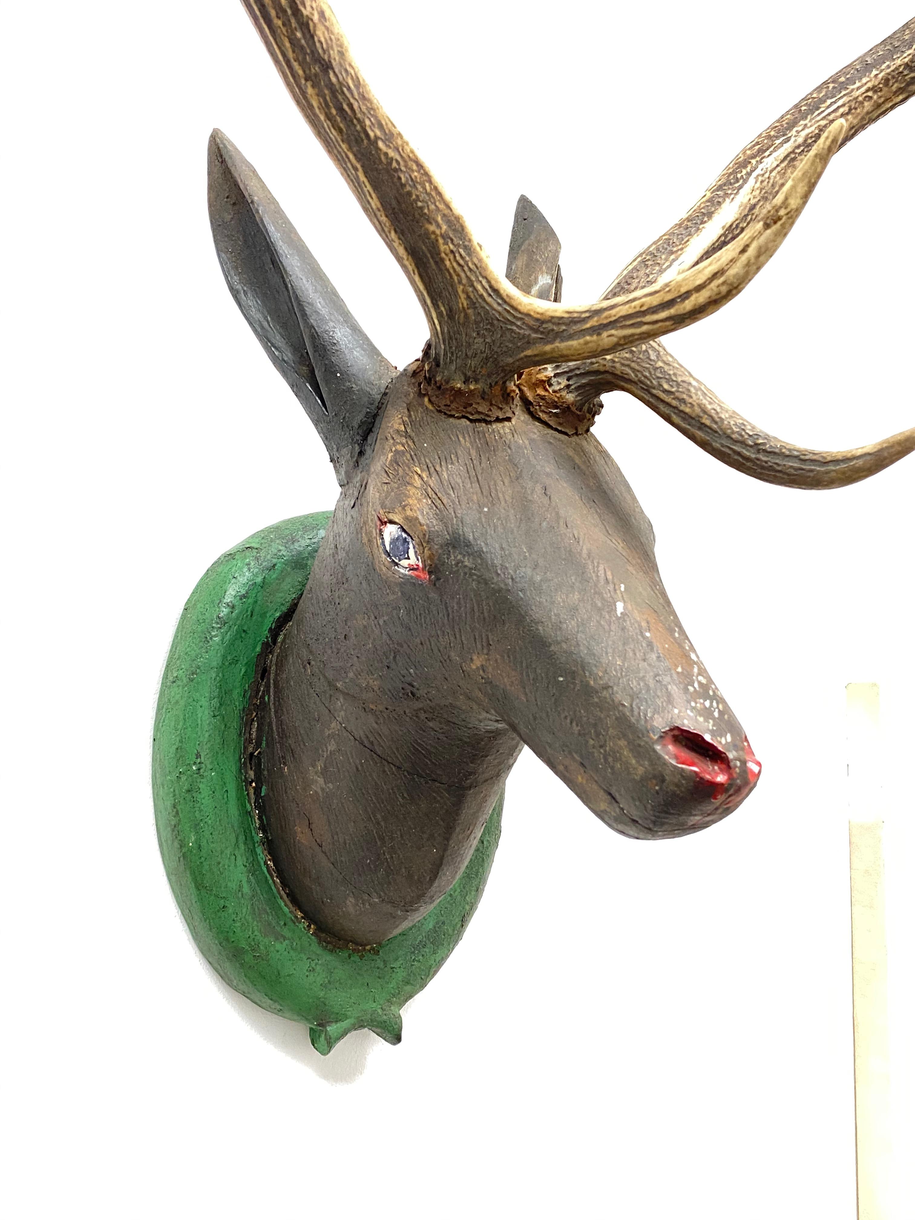 Large Black Forest Carved Wood Deer Head with Real Antlers, 19th Century In Good Condition In Nuernberg, DE