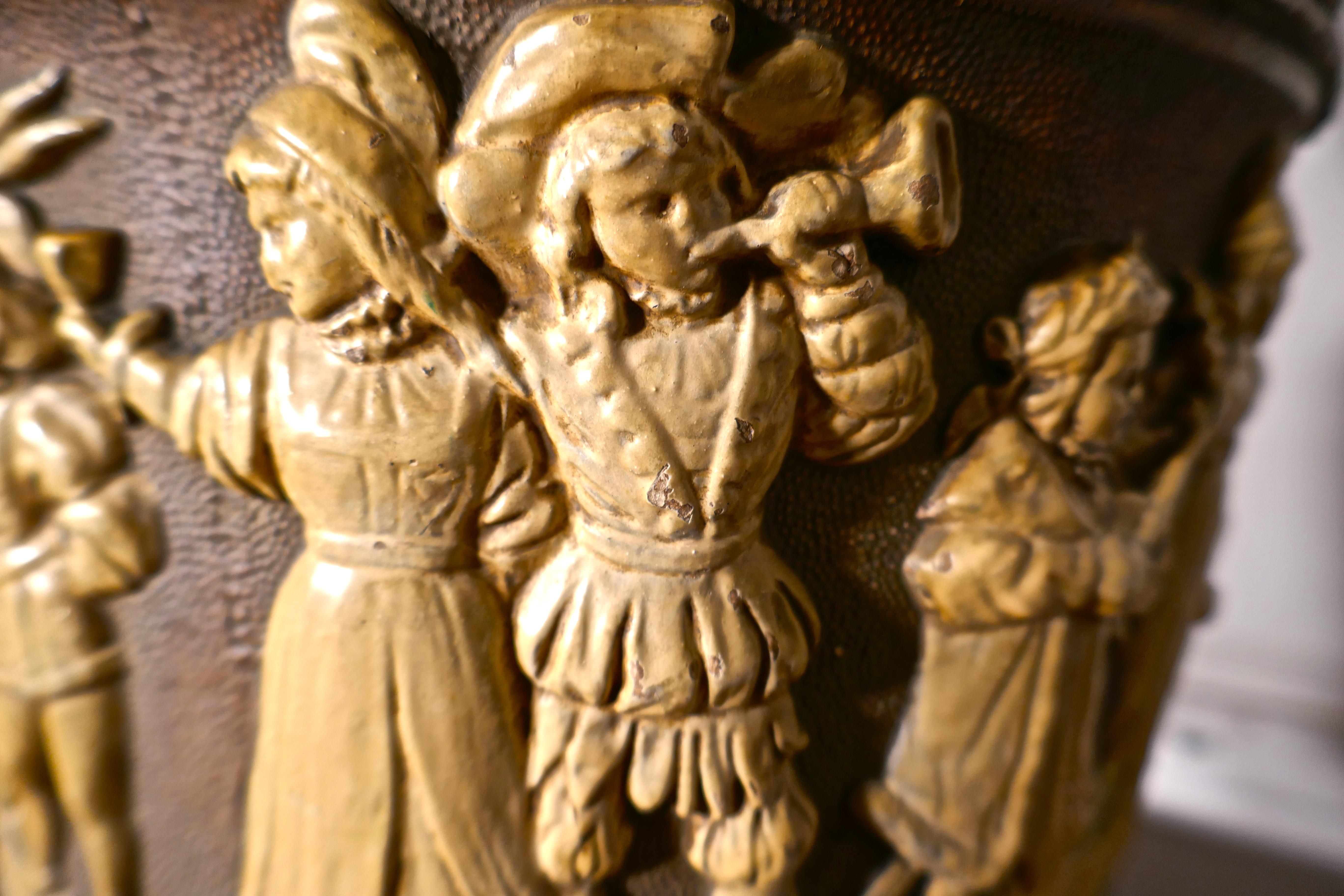 Large Black Forest Harvest Pottery Wine Jug, on a Hunting Theme In Good Condition In Godshill, Isle of Wight