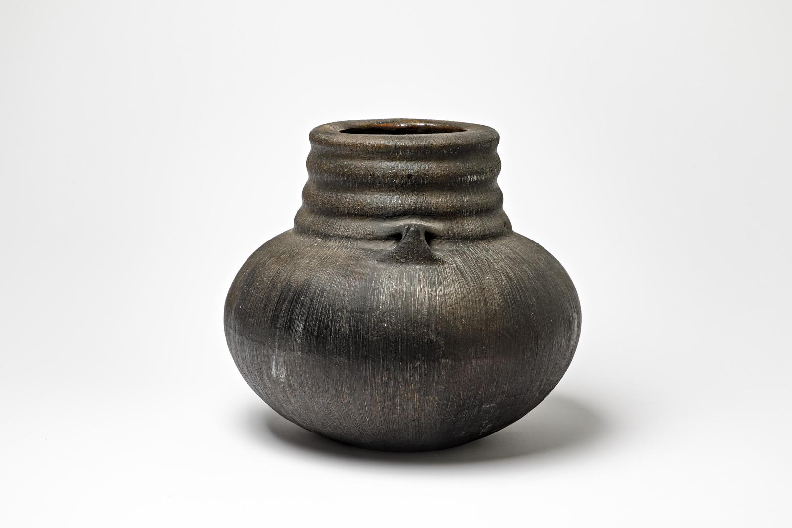 Beaux-Arts Grand vase en céramique émaillée noire de Gisèle Buthod-Garçon, circa 1980-1990 en vente