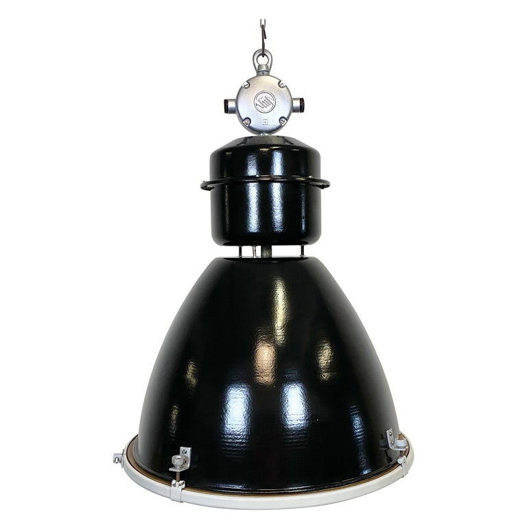bevestigen Dreigend Schijnen Large Black Industrial Factory Lamp with Clear Glass Cover from Elektrosvit  For Sale at 1stDibs | black industrial lamp