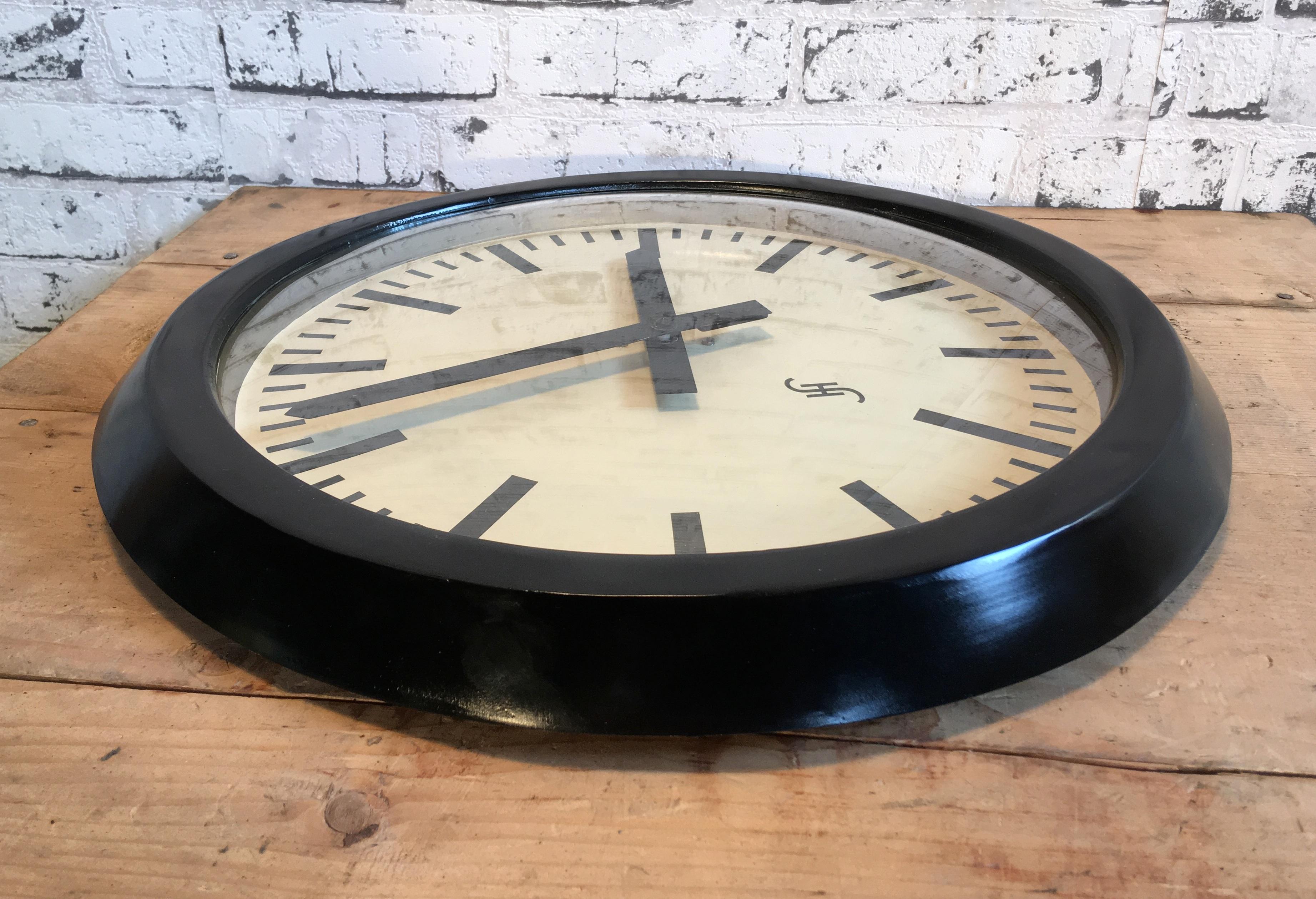 Large Black Industrial Factory Wall Clock from Siemens & Halske, 1950s In Good Condition In Kojetice, CZ