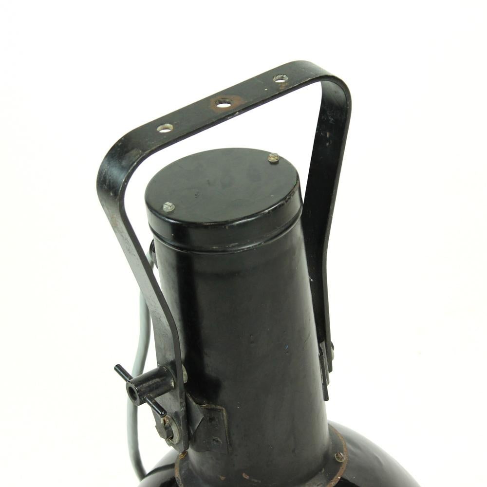 Large Black Industrial Spotlight, TYP12611, Czechoslovakia, circa 1960 In Good Condition For Sale In Zohor, SK