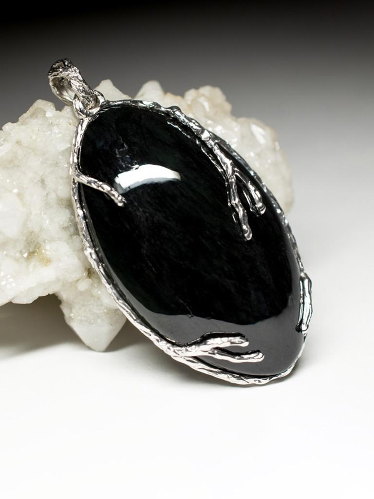 Große schwarze Jade Silber Anhänger Magischer Edelstein Vintage-Stil Nephrit Geschenkidee Frau im Zustand „Neu“ in Berlin, DE