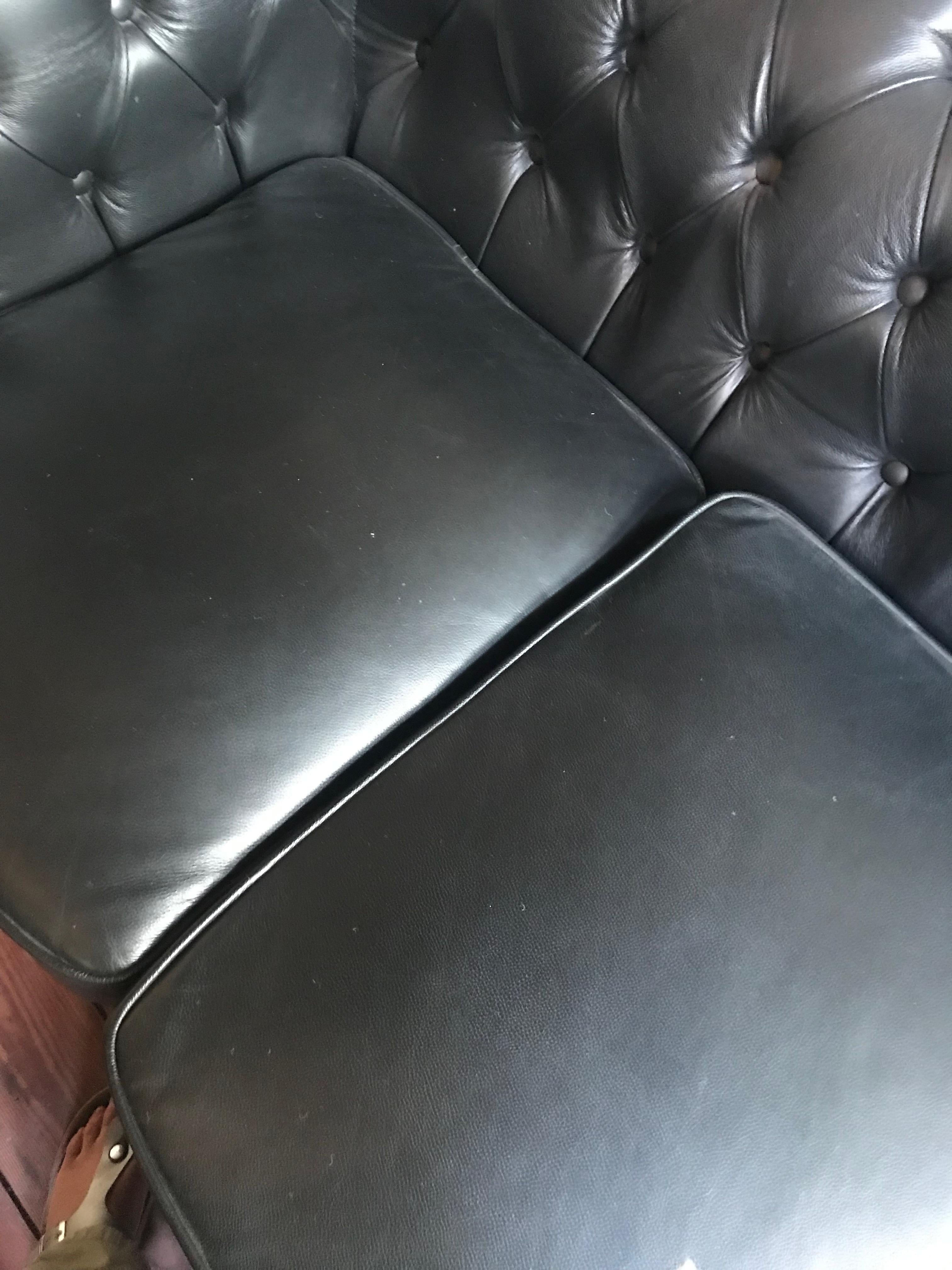British Large Black Leather English Rochester Chesterfield Curved Sectional Sofa For Sale