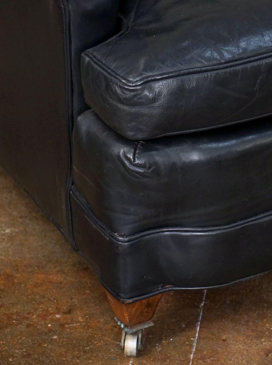 Grand fauteuil lounge en cuir noir Bloomingdale's en vente 11