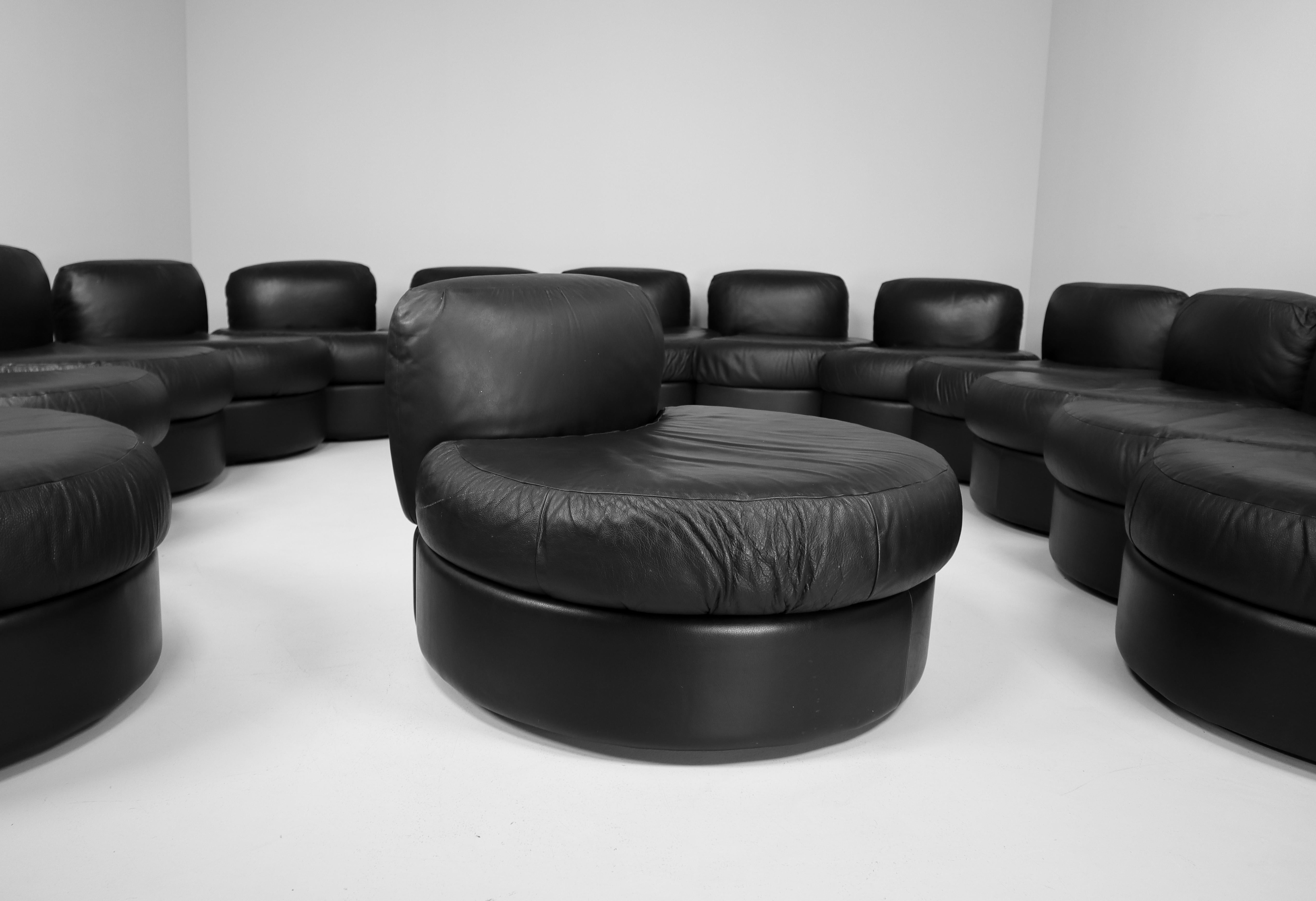 Large Black Leather Sectional Sofa Set by Tecnosalotto Mantova, Italy, 1970s 7