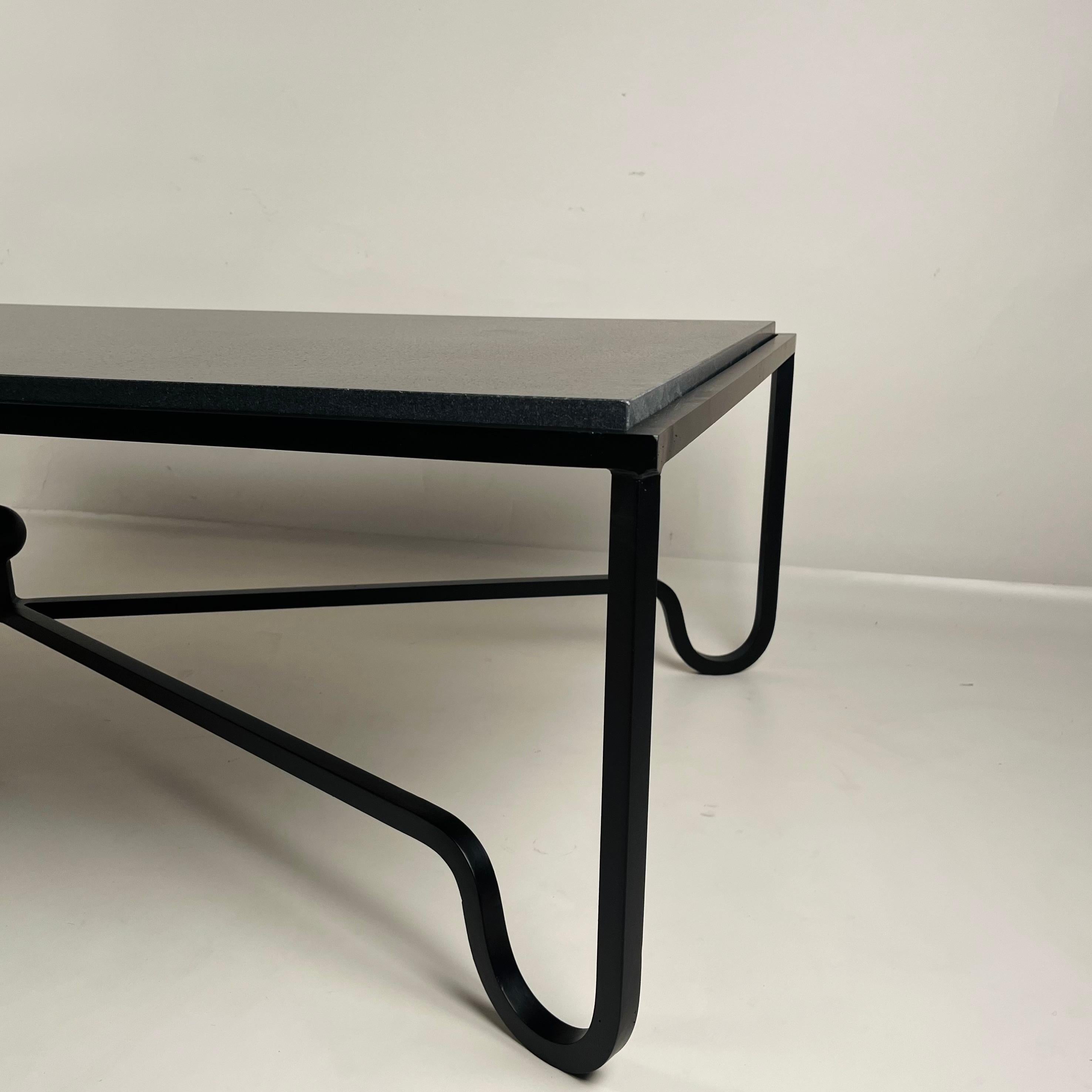Tavolino Entretoise grande in pietra calcarea nera di Design Frères In condizioni Nuovo in vendita a Los Angeles, CA