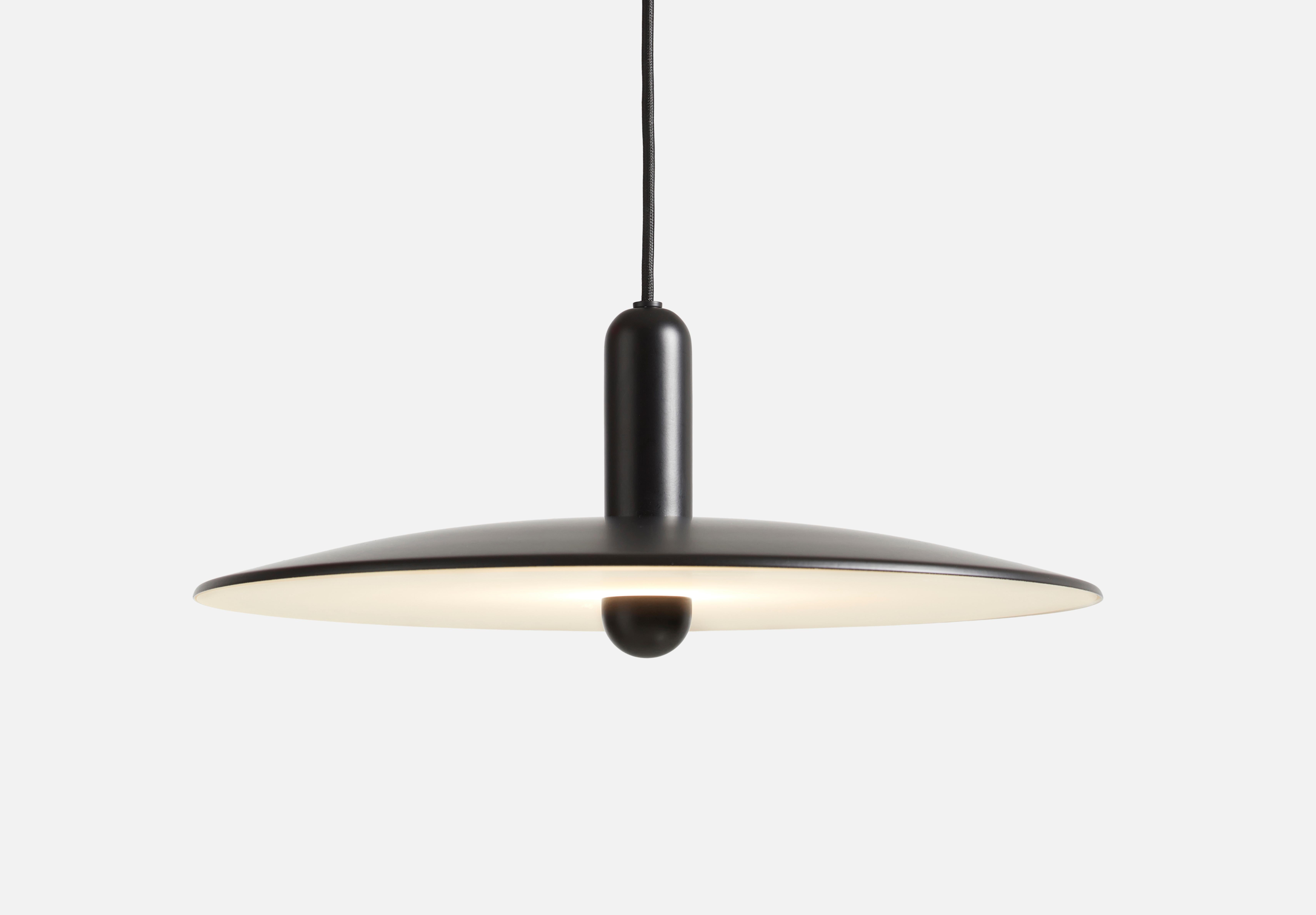 Postmoderne Grande lampe à suspension Lu noire de Beaverhausen en vente