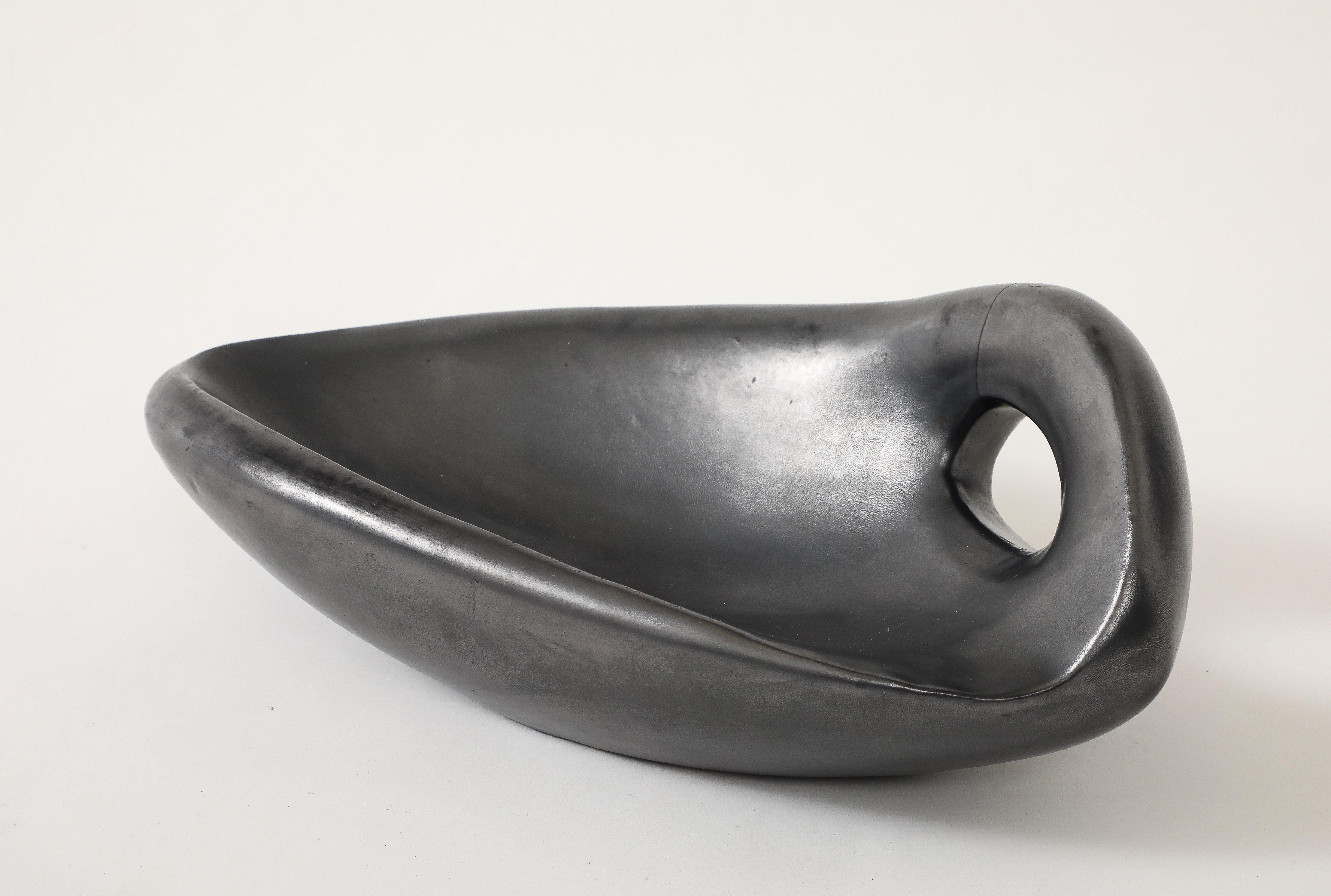 Große schwarze Freiformschale in Freiform von Jacques Blin, Frankreich, um 1960, signiert im Angebot 2