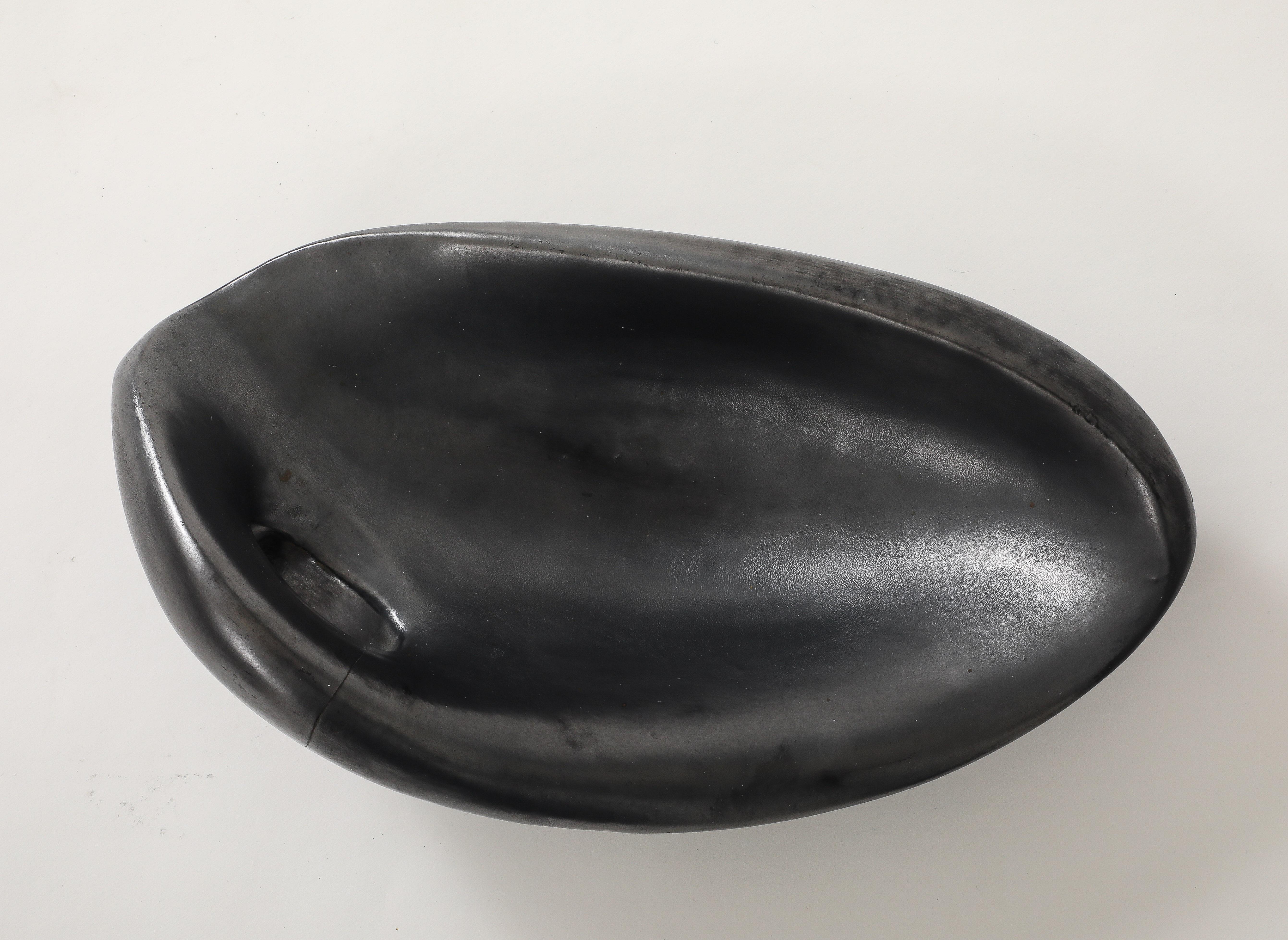 Große schwarze Freiformschale in Freiform von Jacques Blin, Frankreich, um 1960, signiert im Angebot 4