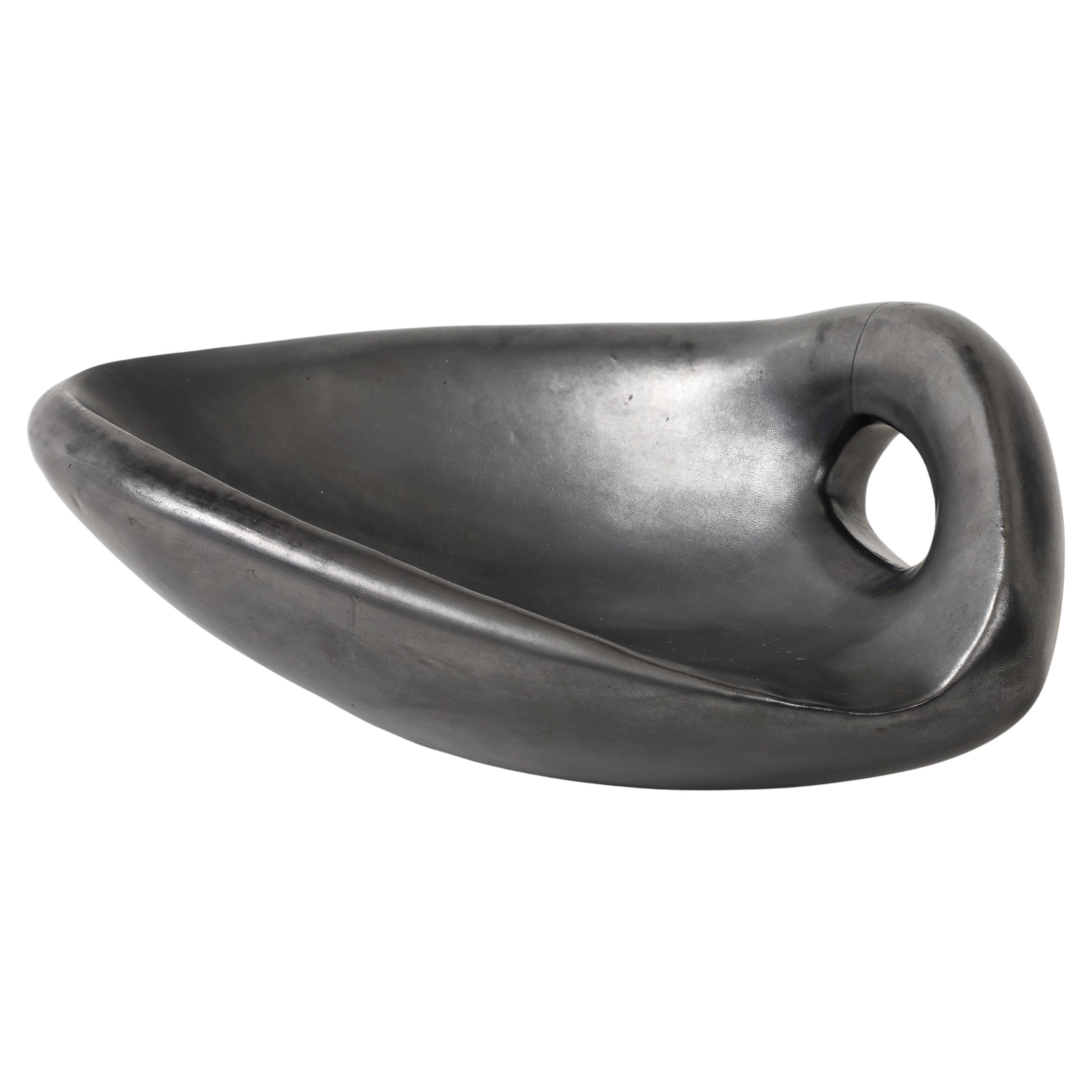 Seltene, sehr große, schwarz glänzende Jacques Blin Free Form Schale, Frankreich, um 1960, signiert