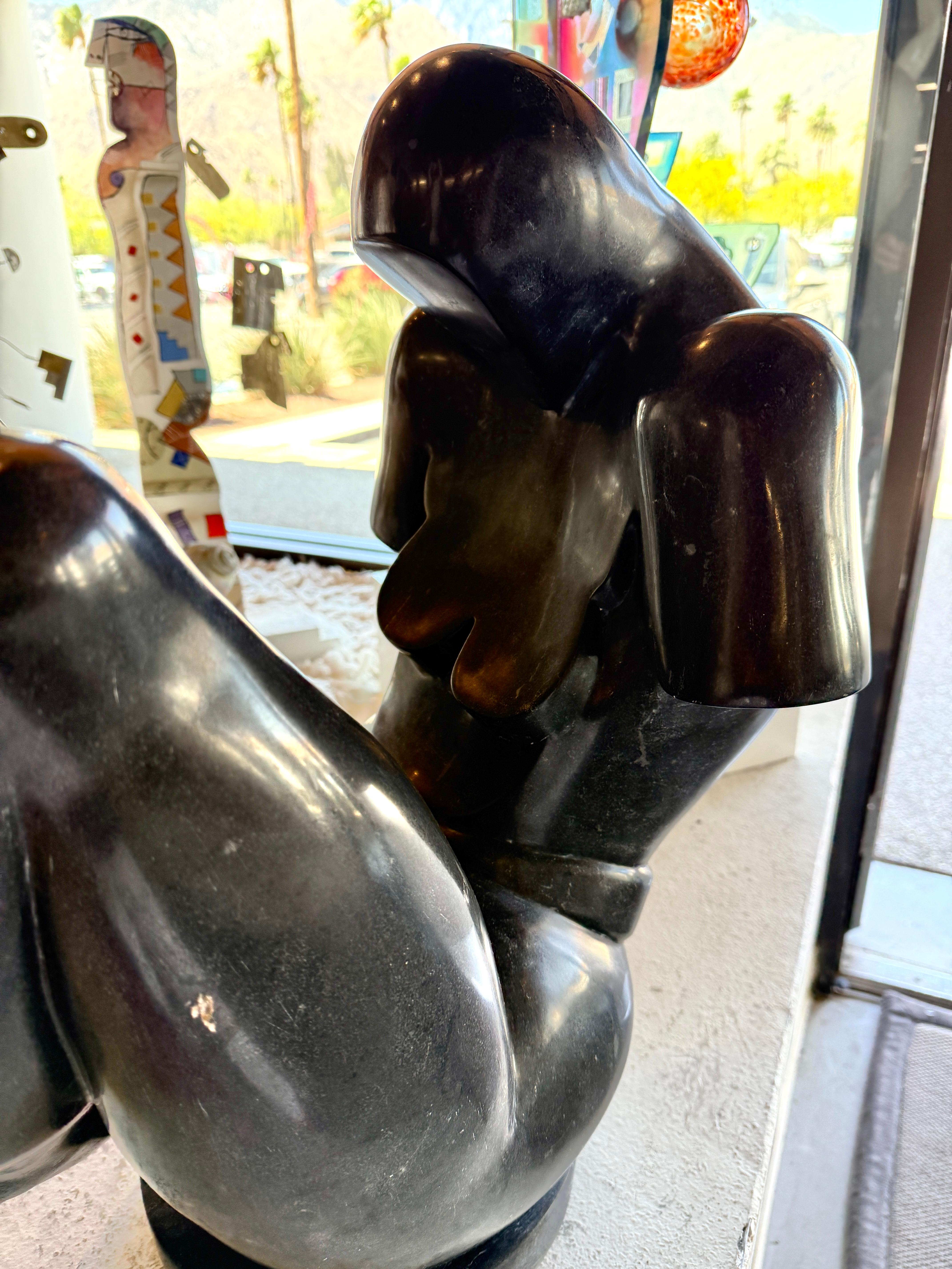 Gran Escultura Cubista de Mármol Negro Mujer Desnuda Desconocido en venta