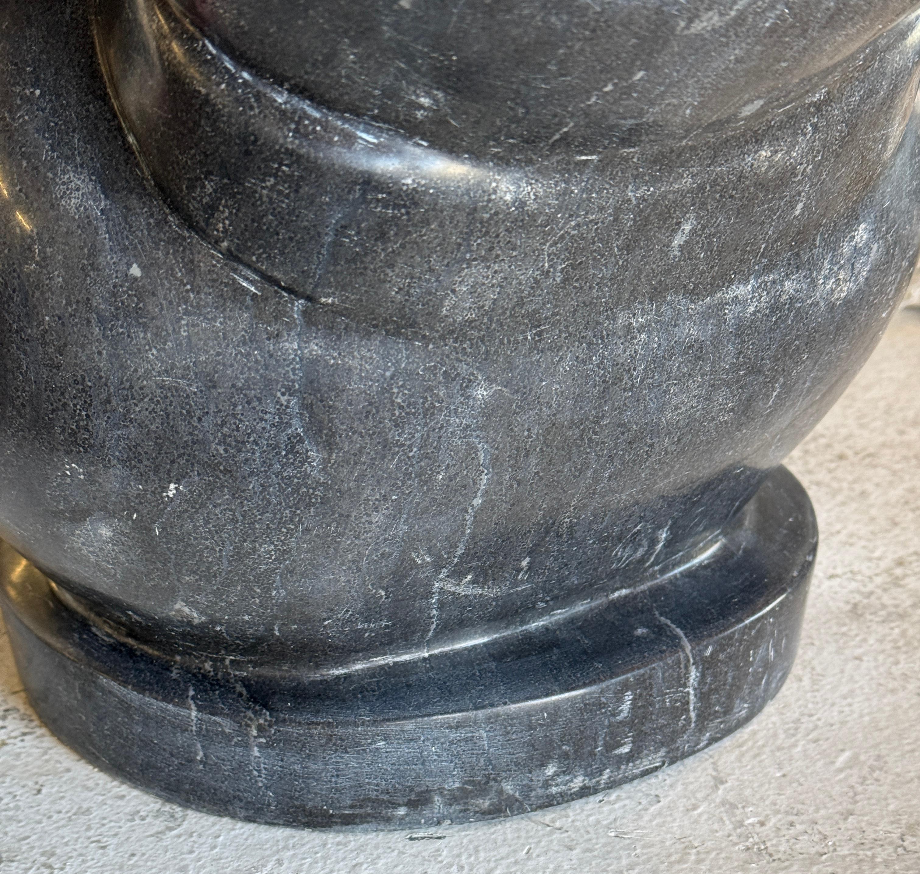 Gran Escultura Cubista de Mármol Negro Mujer Desnuda en Bueno estado para la venta en Palm Springs, CA