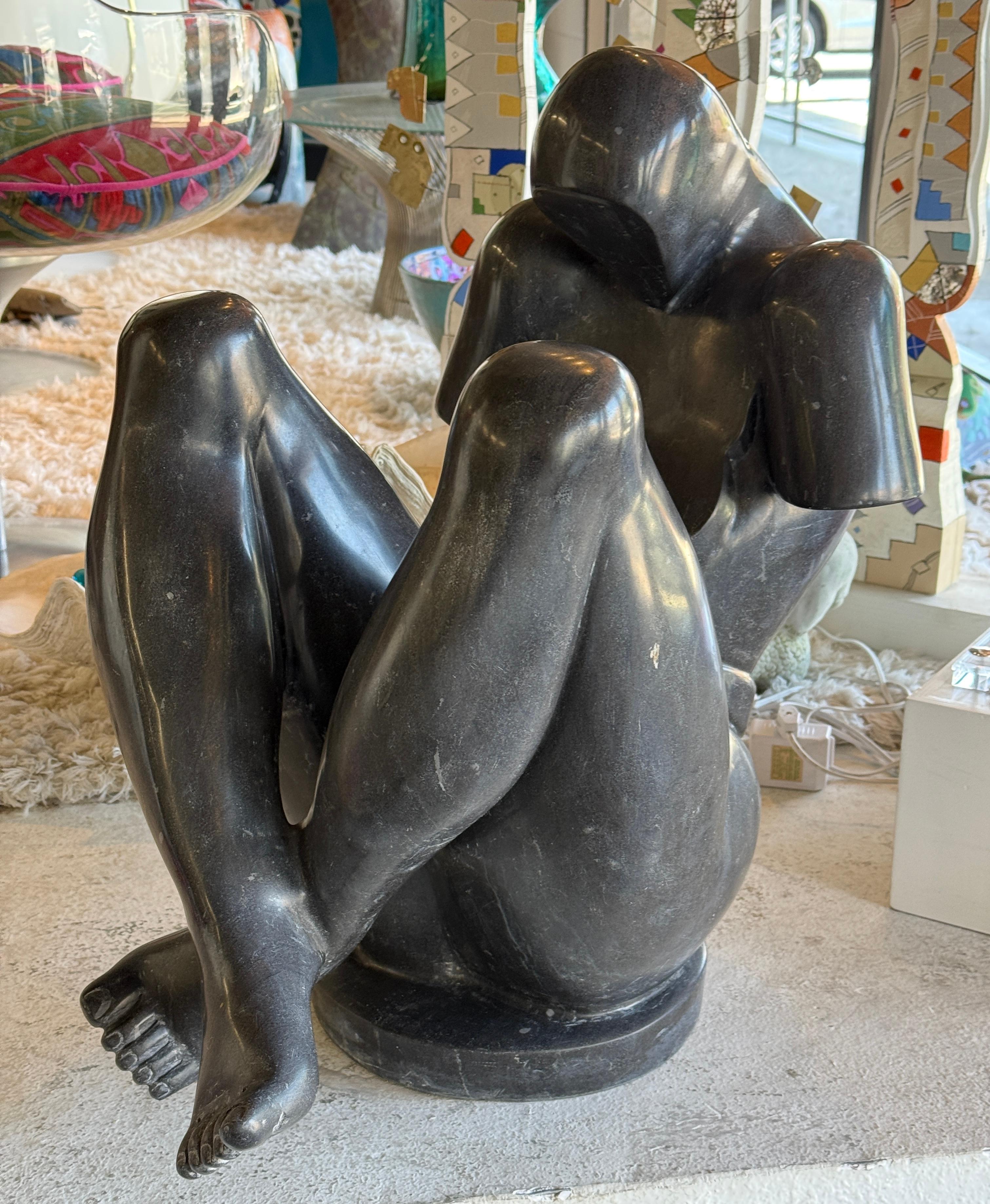 Gran Escultura Cubista de Mármol Negro Mujer Desnuda Mármol negro belga en venta