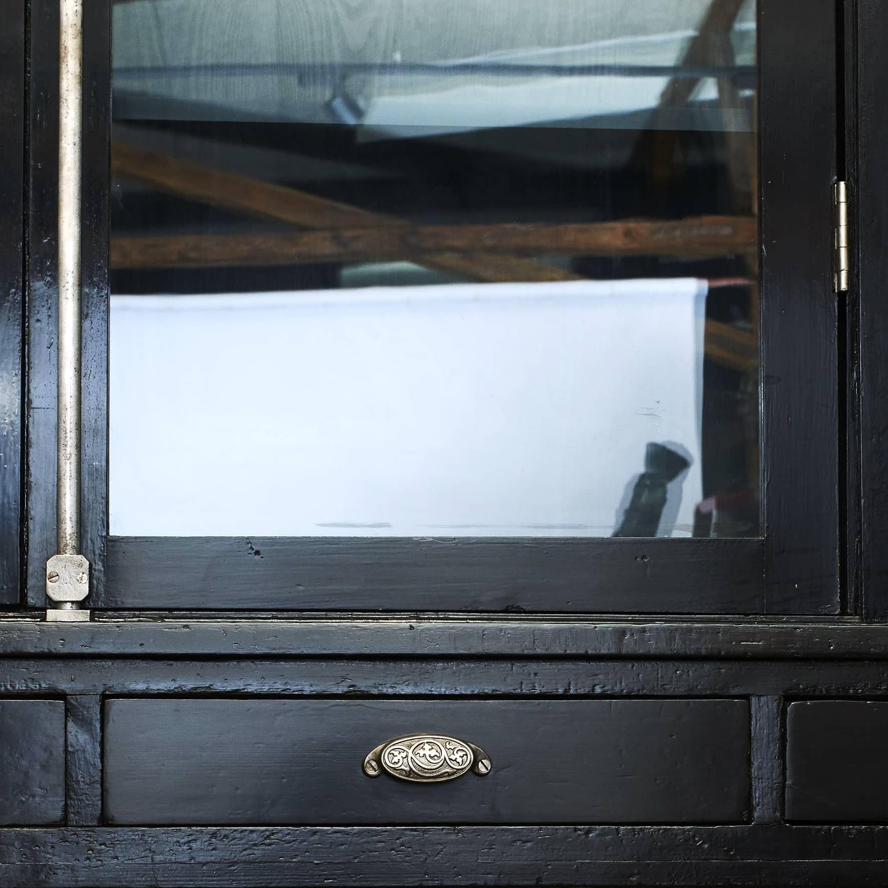 Large Black Painted Display Cabinet, Denmark 1900-1920 In Good Condition In Kastrup, DK