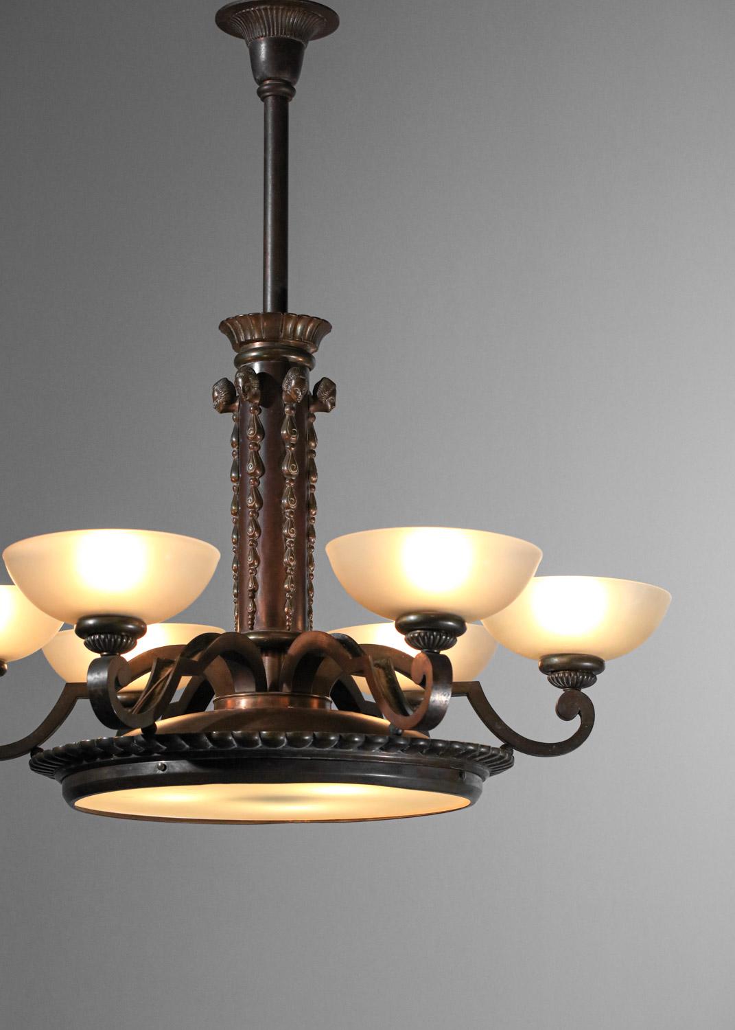 large black patina bonze chandelier from the 30/40's For Sale 7