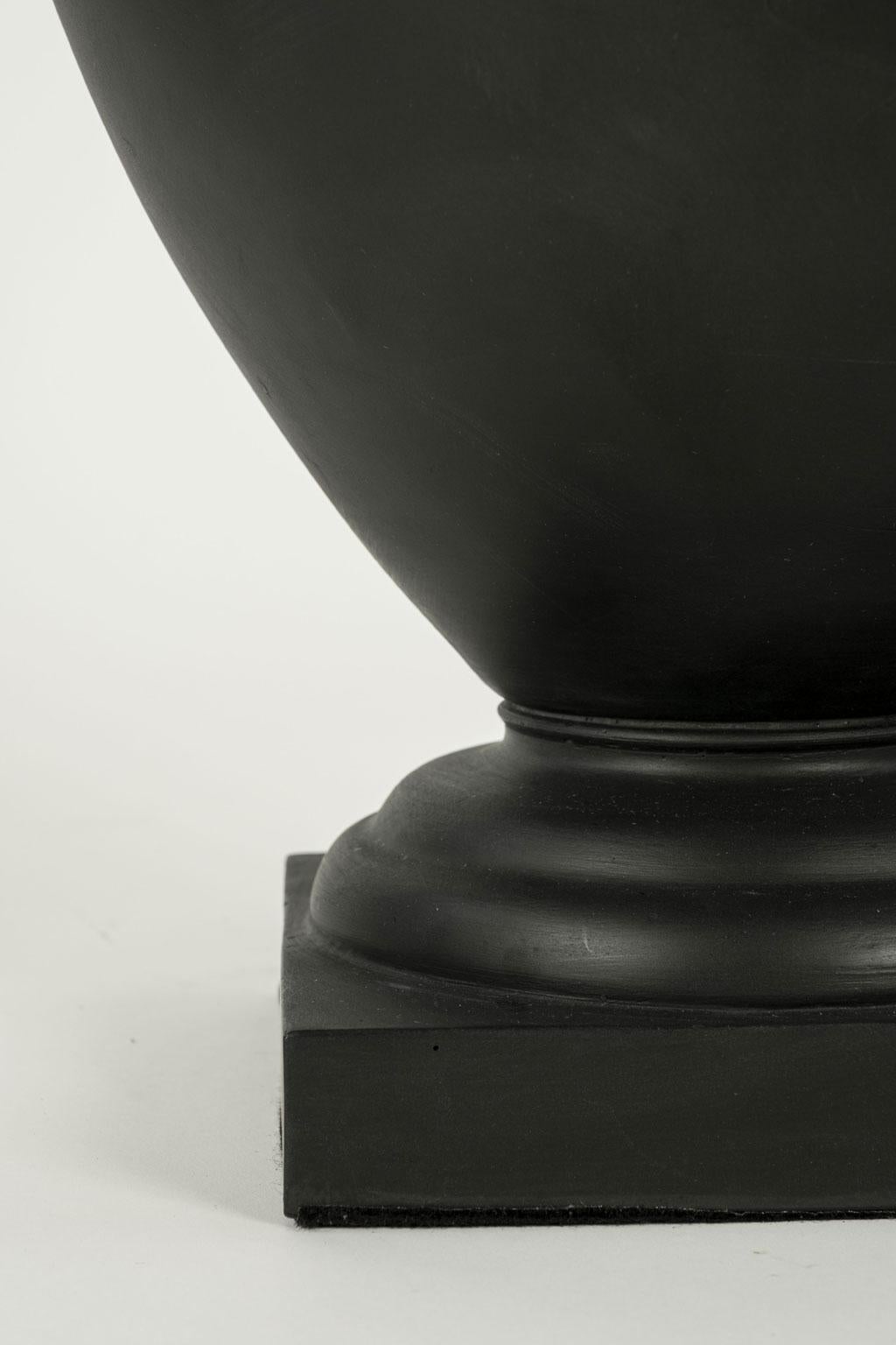 American Large Black Plaster Urn-Shape Lamp For Sale