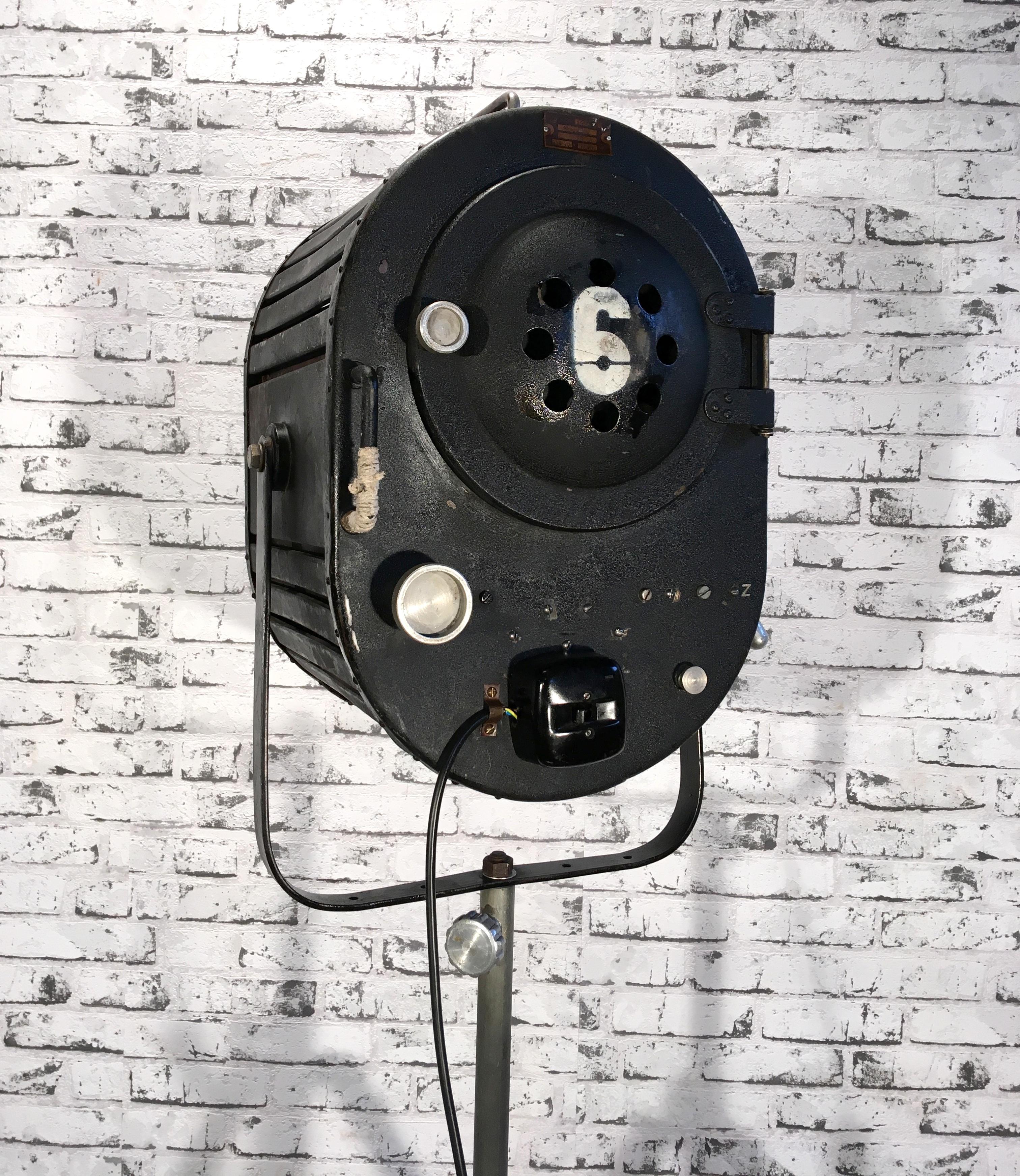 Large Black Theater Spotlight on Tripod, 1950s In Good Condition In Kojetice, CZ