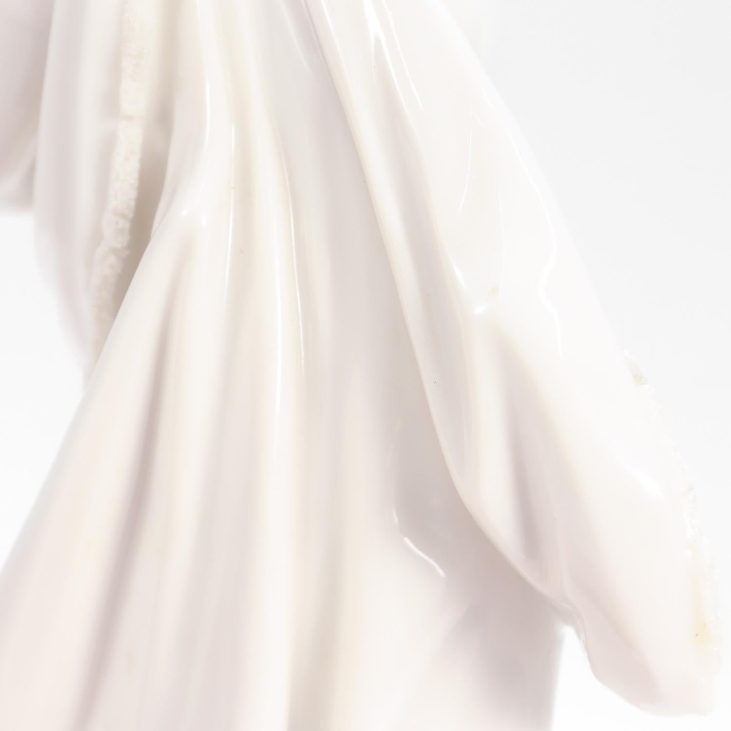 Grande figurine d'hiver de Nymphenburg en Blanc de Chine par Auliczek en vente 12