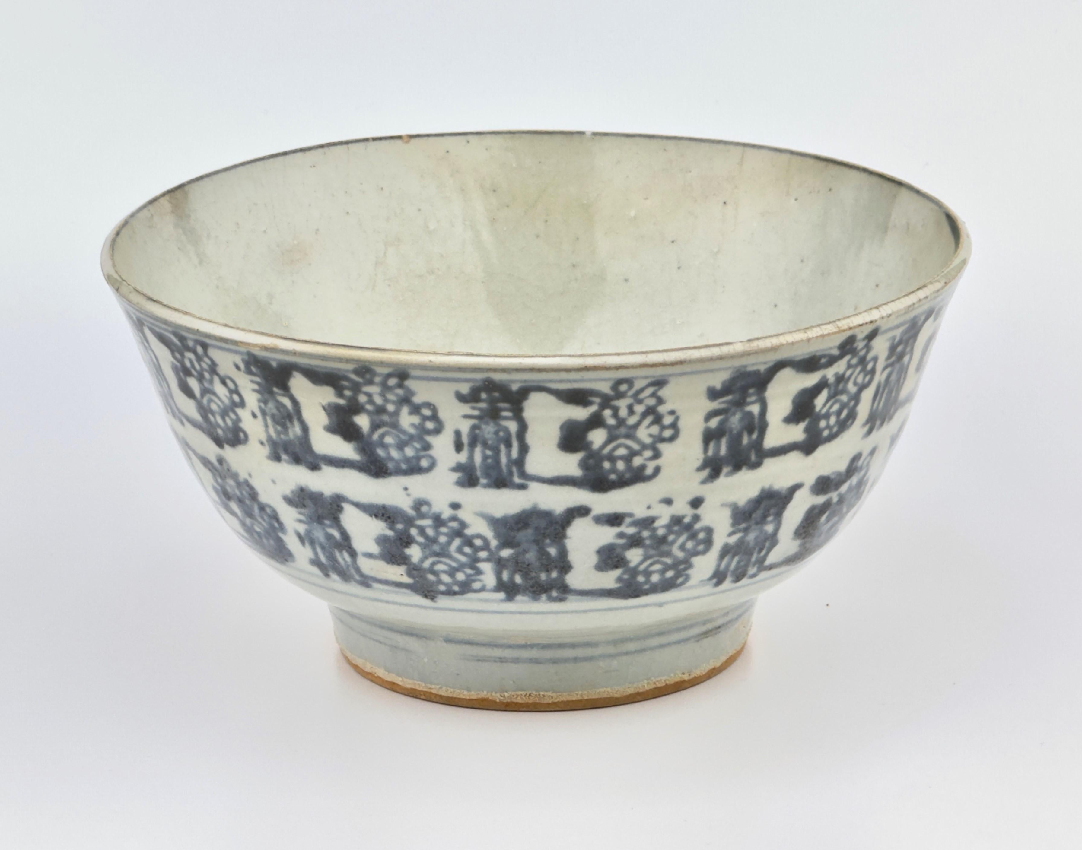 Chinese Large Block Print Blue and White Bowl c 1822, Tek Sing Cargo For Sale