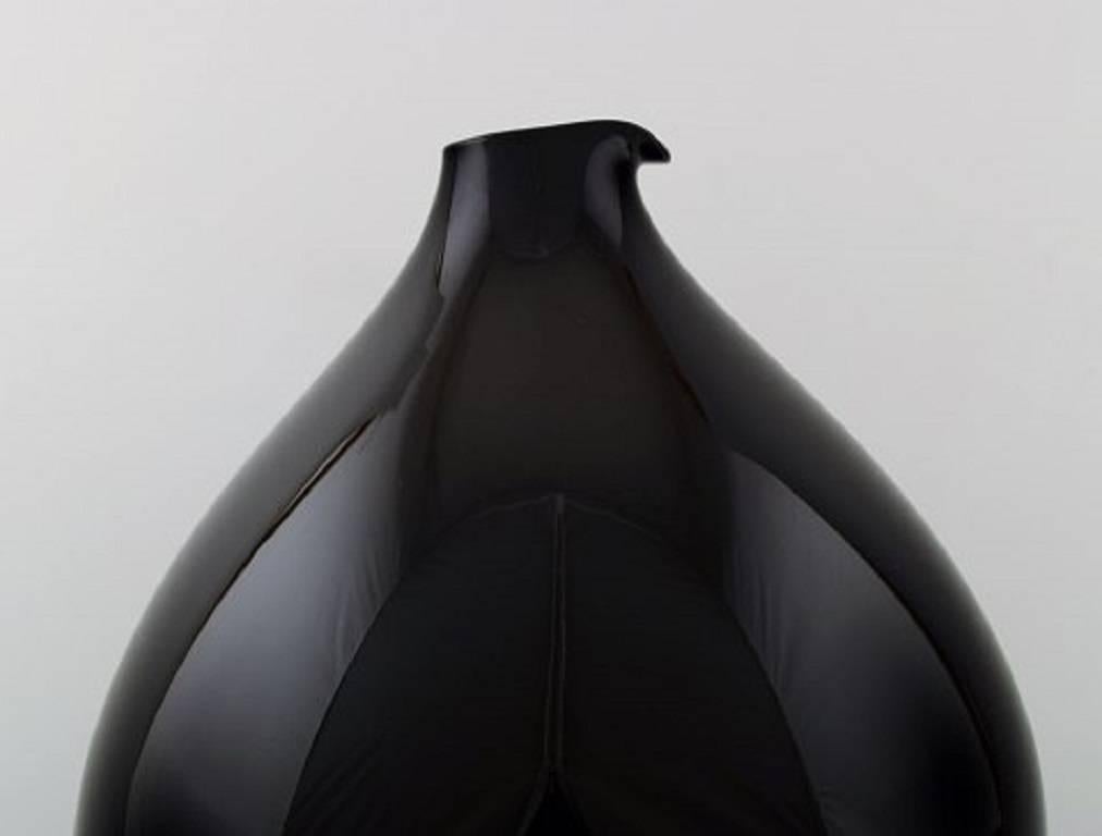 Large Blomkulla Swedish Art Glass Jug by Kjell Blomberg for Gullaskruf, 1963.
Measures :24 cm. x 22 cm.
In perfect condition.