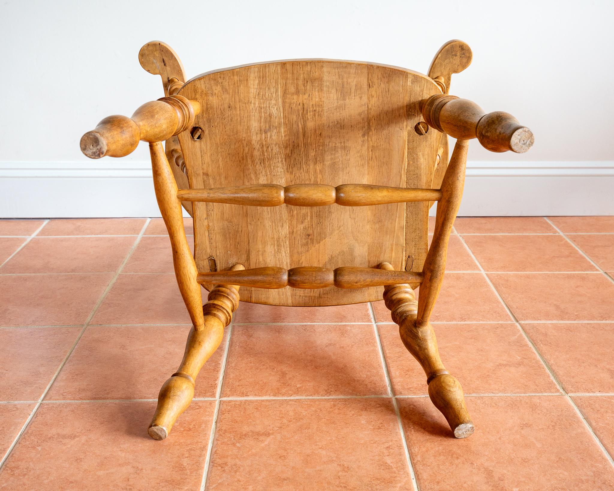 Grande chaise Windsor de ferme blonde Rustic Elm Grandfather Fireside Armchair en vente 10