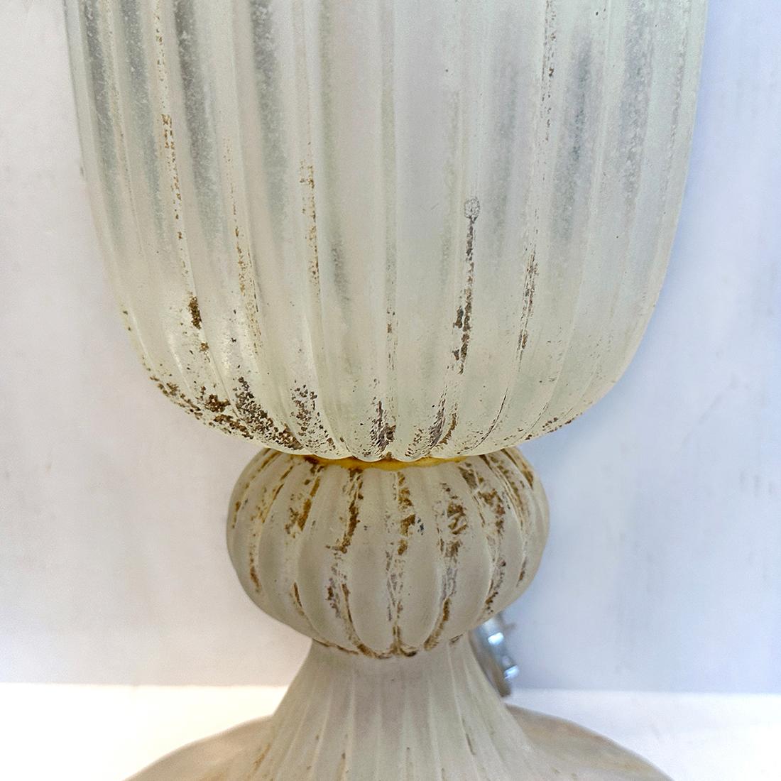 Große Lampe aus geblasenem Glas im Zustand „Gut“ im Angebot in New York, NY