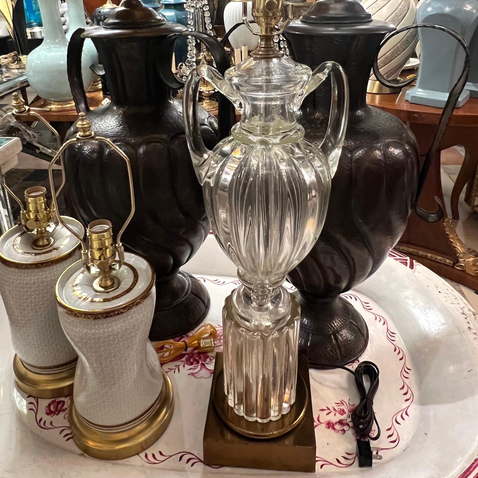 italien Grande lampe de table en verre soufflé en vente