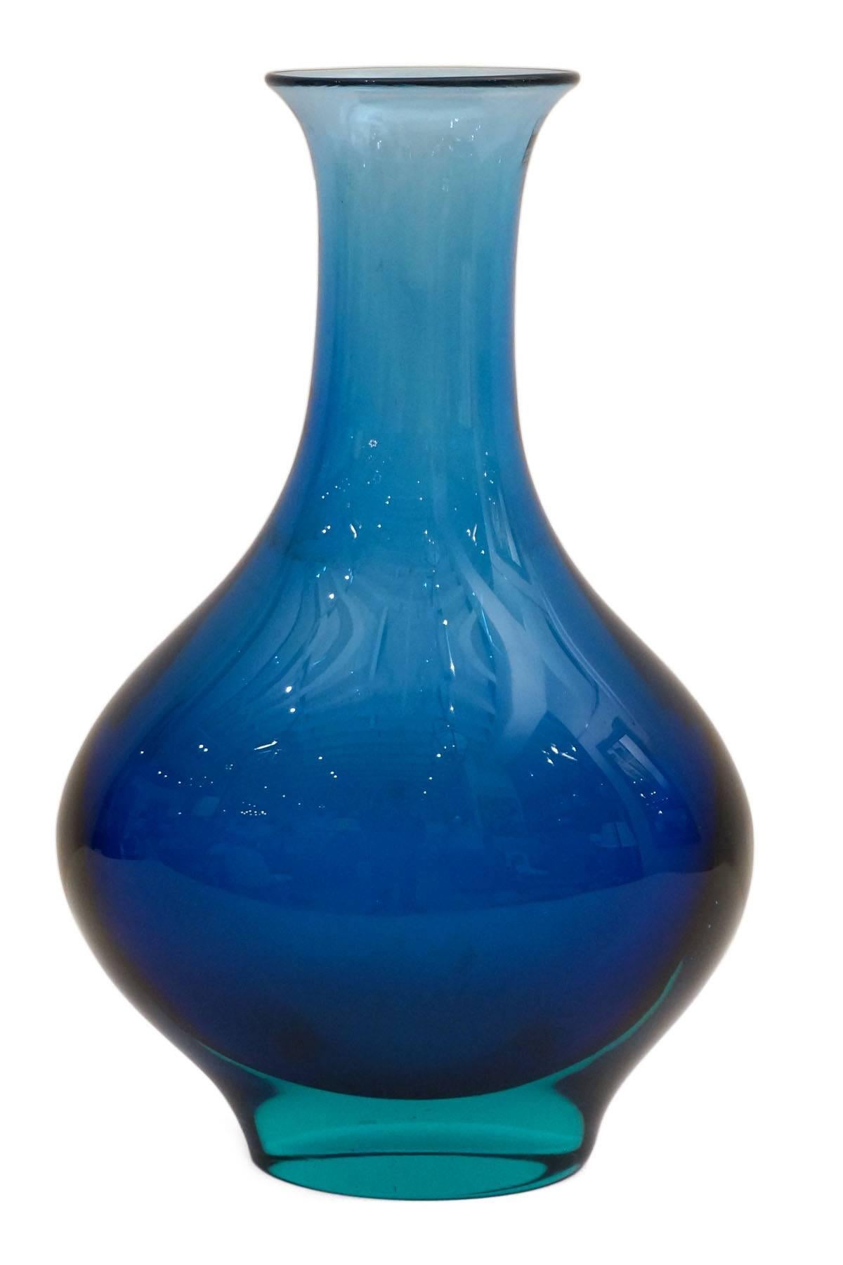 Fantastic, handblown large-scale Sommerso glass vase or vessel with blue and turquoise tones by Flavio Poli, for Archimede Seguso, Murano, Italy, circa 1950s.