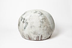 gran taburete de cerámica de gres azul y gris de Benoit Audureau 2025 seat design