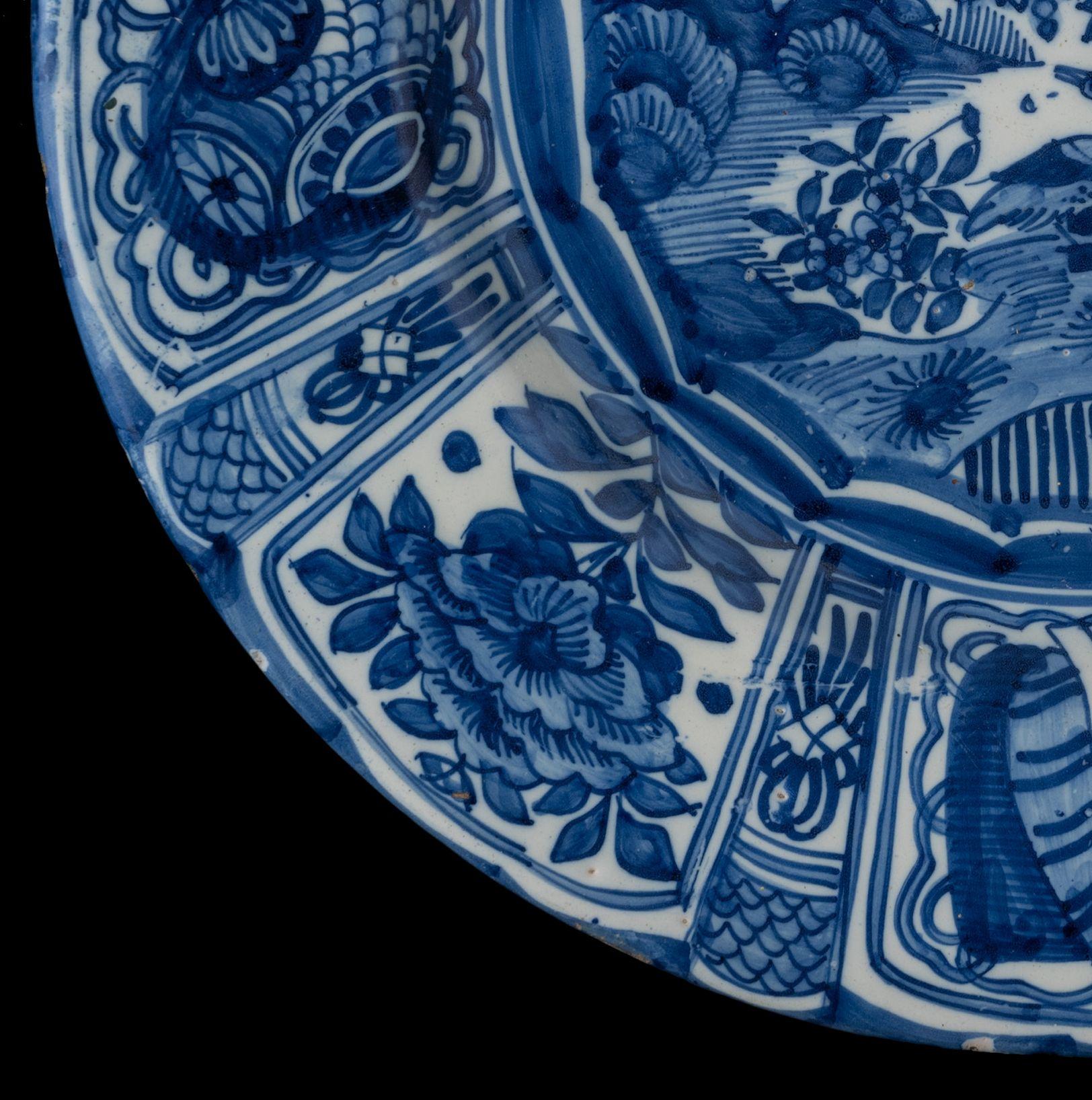 Large blue and white chinoiserie dish Delft, 1675-1685 Chinese-style landscape For Sale 2