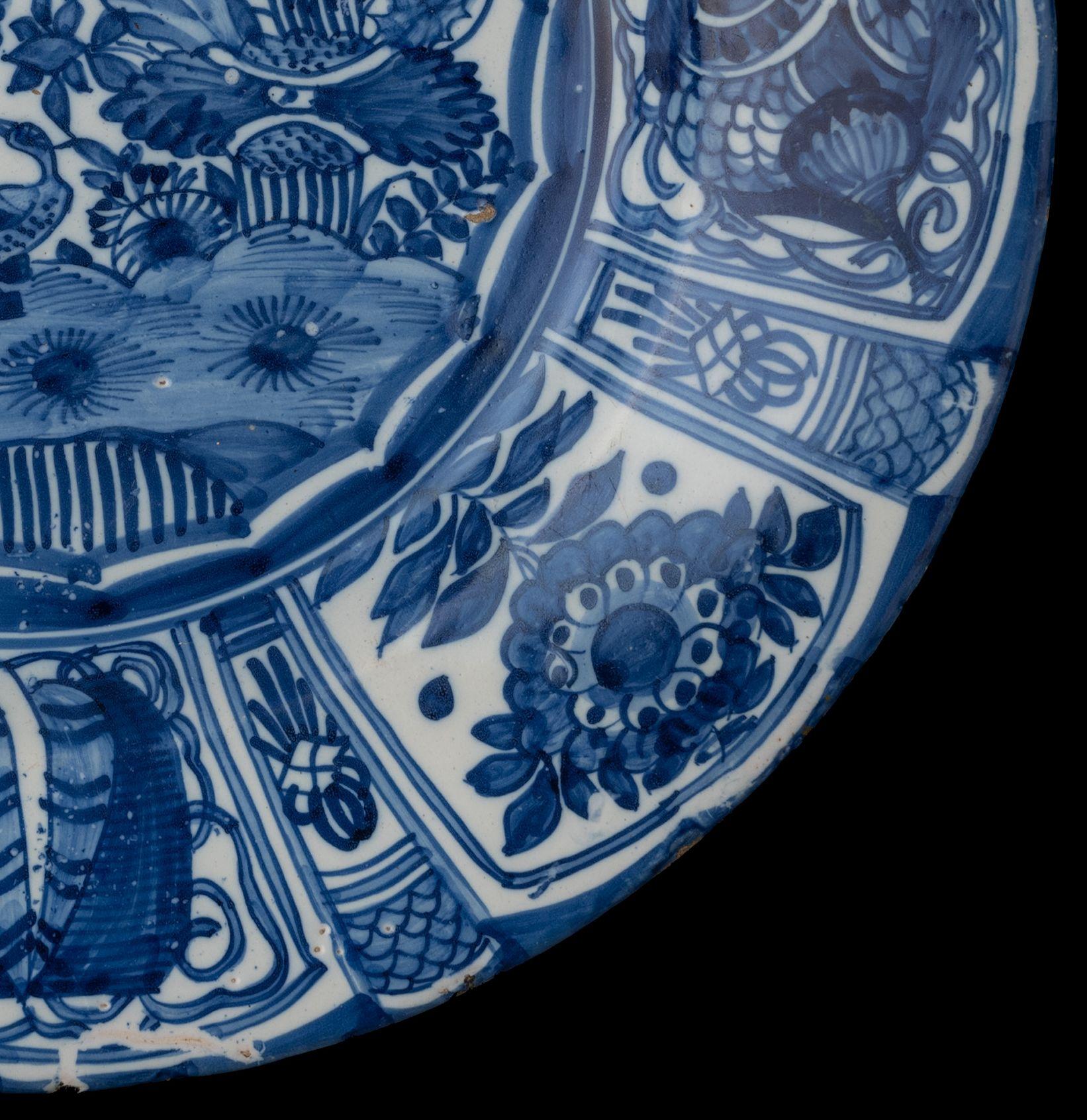 Large blue and white chinoiserie dish Delft, 1675-1685 Chinese-style landscape For Sale 1