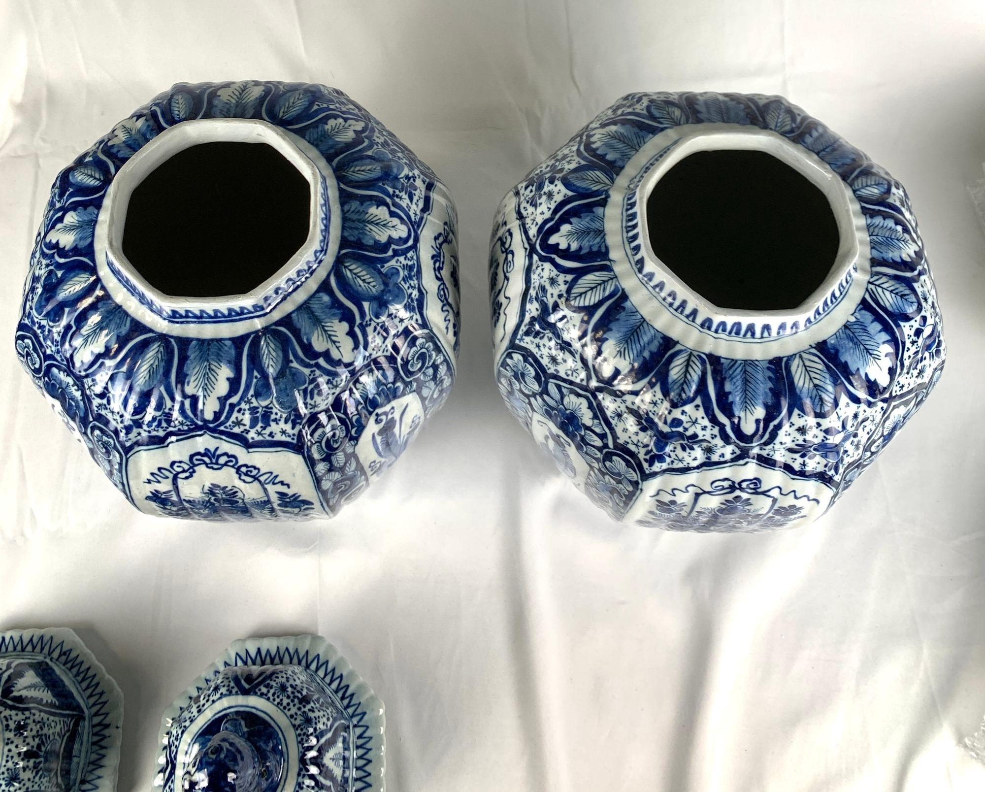 Large Blue and White Delft Jars Hand-Painted 18th Century Netherlands Circa 1780 For Sale 10