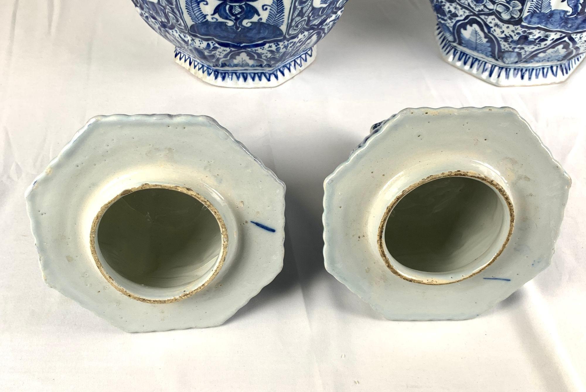 Large Blue and White Delft Jars Hand-Painted 18th Century Netherlands Circa 1780 For Sale 11