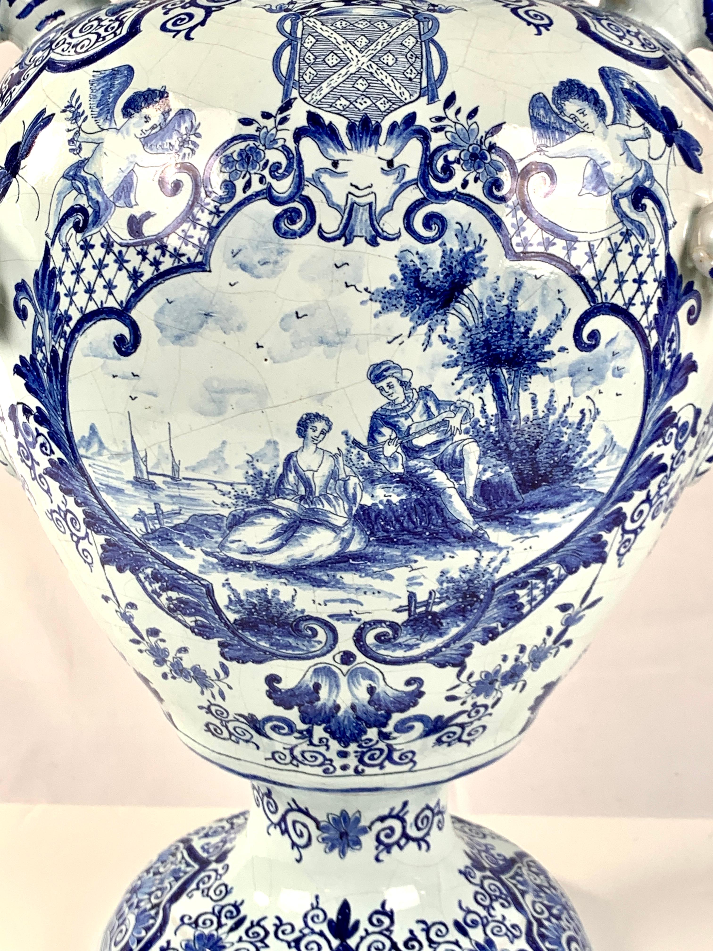 Faïence de Delft Grande jarre néerlandaise bleue et blanche de Delft  en vente