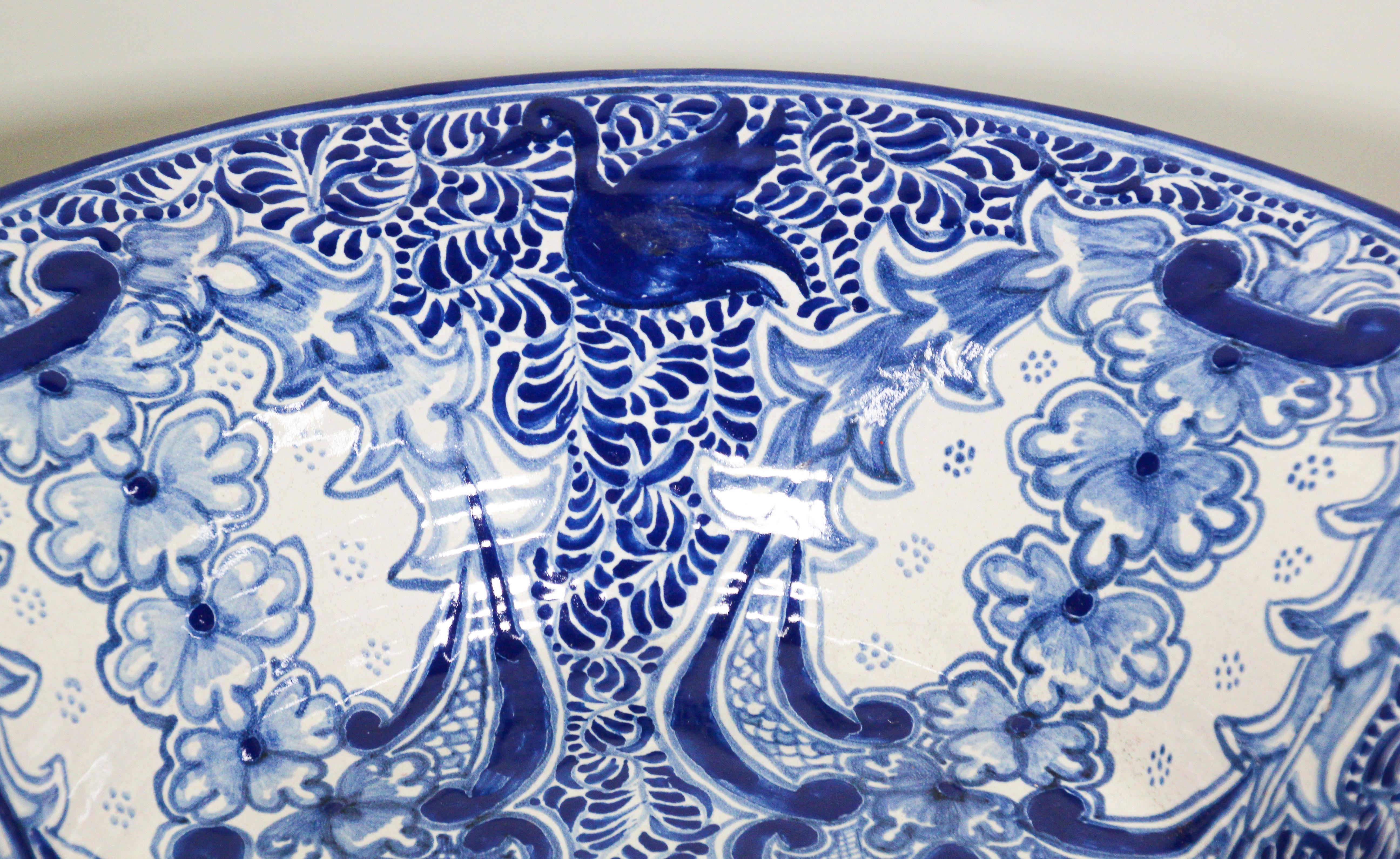 Large Blue and White Mexican Talavera Glazed Ceramic Bowl In Excellent Condition In North Hollywood, CA