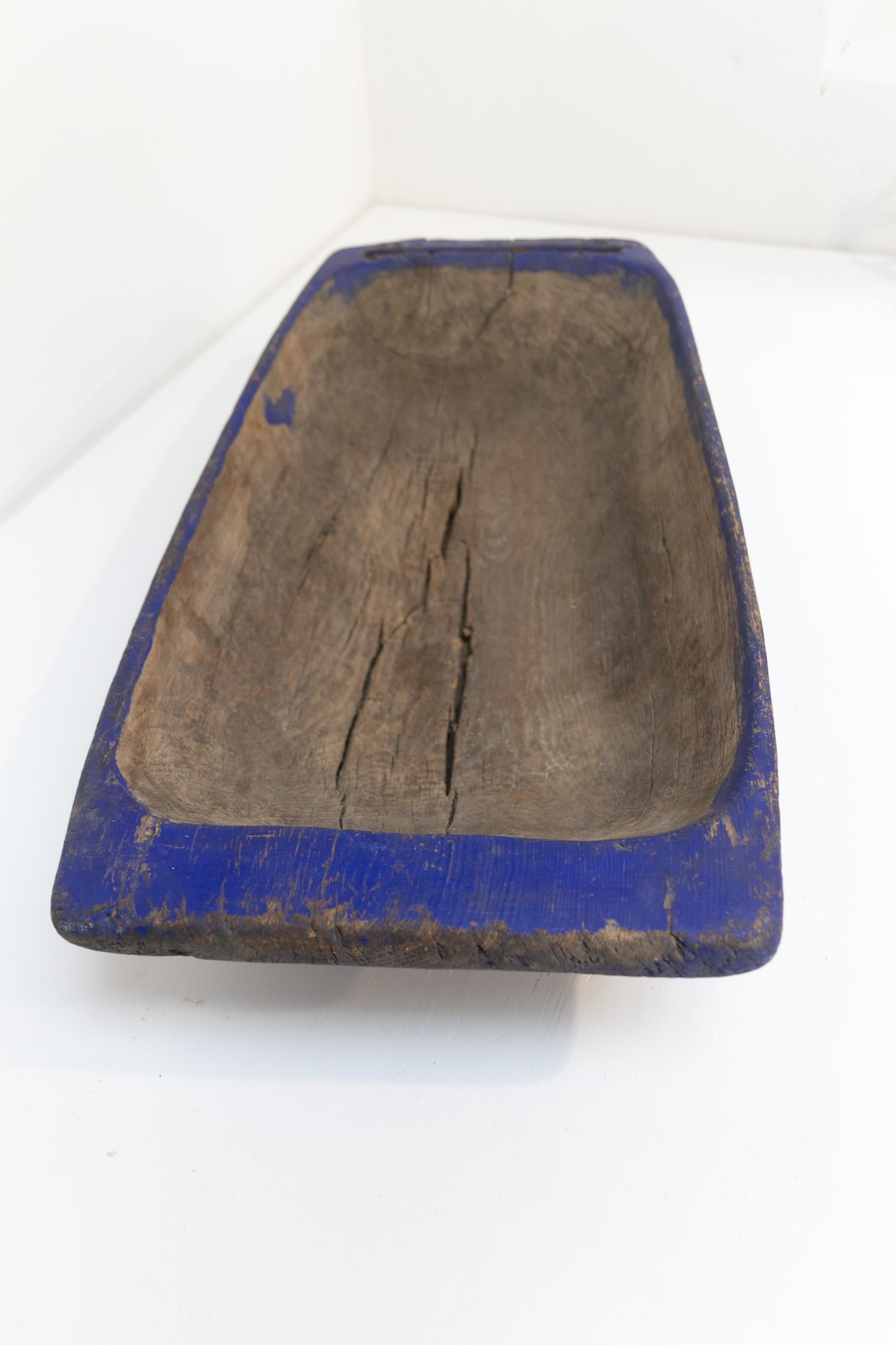 Grande abbeveratoio blu in legno dell'arte popolare svedese, fine '800. in vendita 4