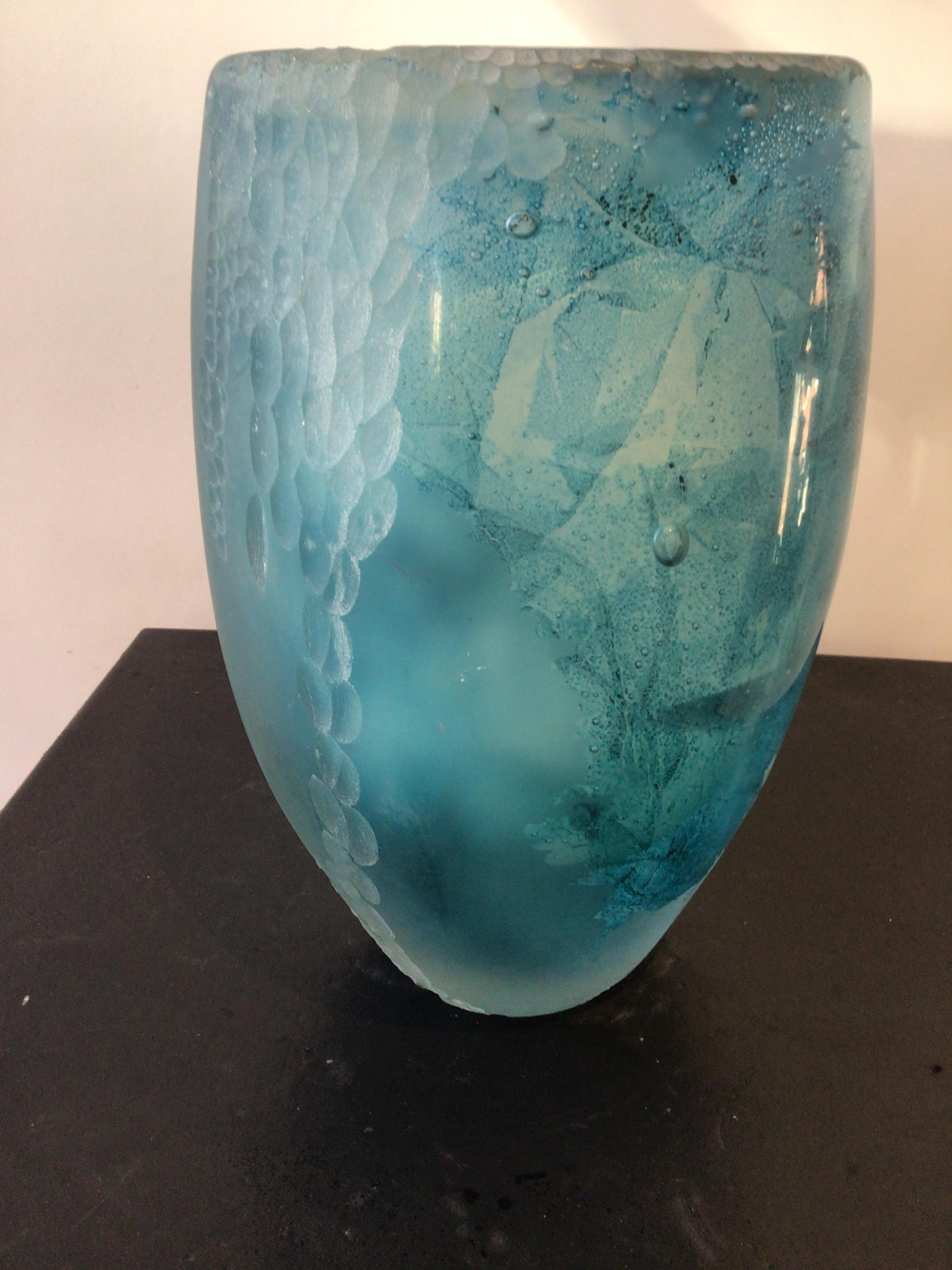 Large Blue Art Glass Vase by Stuart Braunstein In Good Condition For Sale In Tarrytown, NY