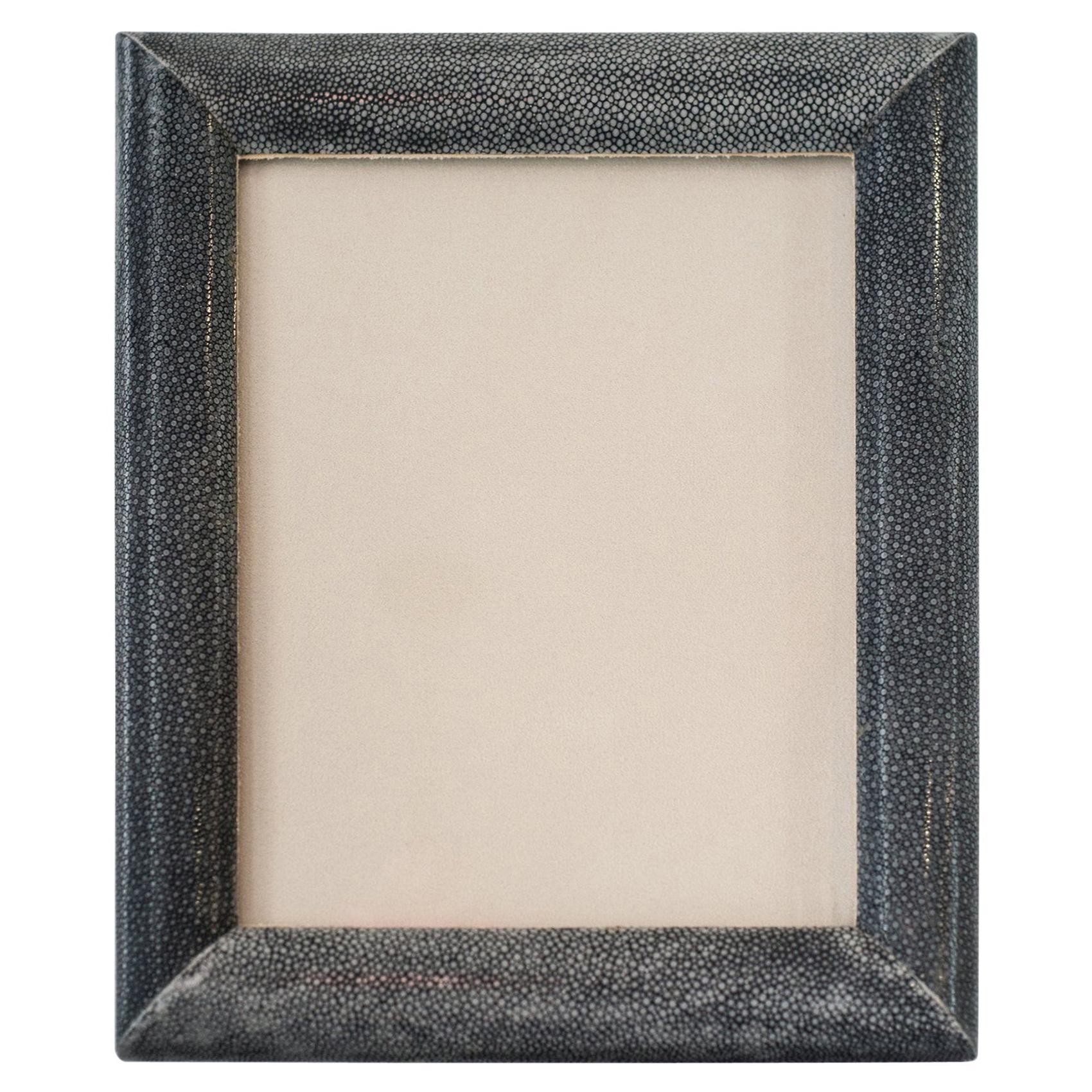 Grand cadre photo recouvert d'authentique galuchat bleu/noir en vente
