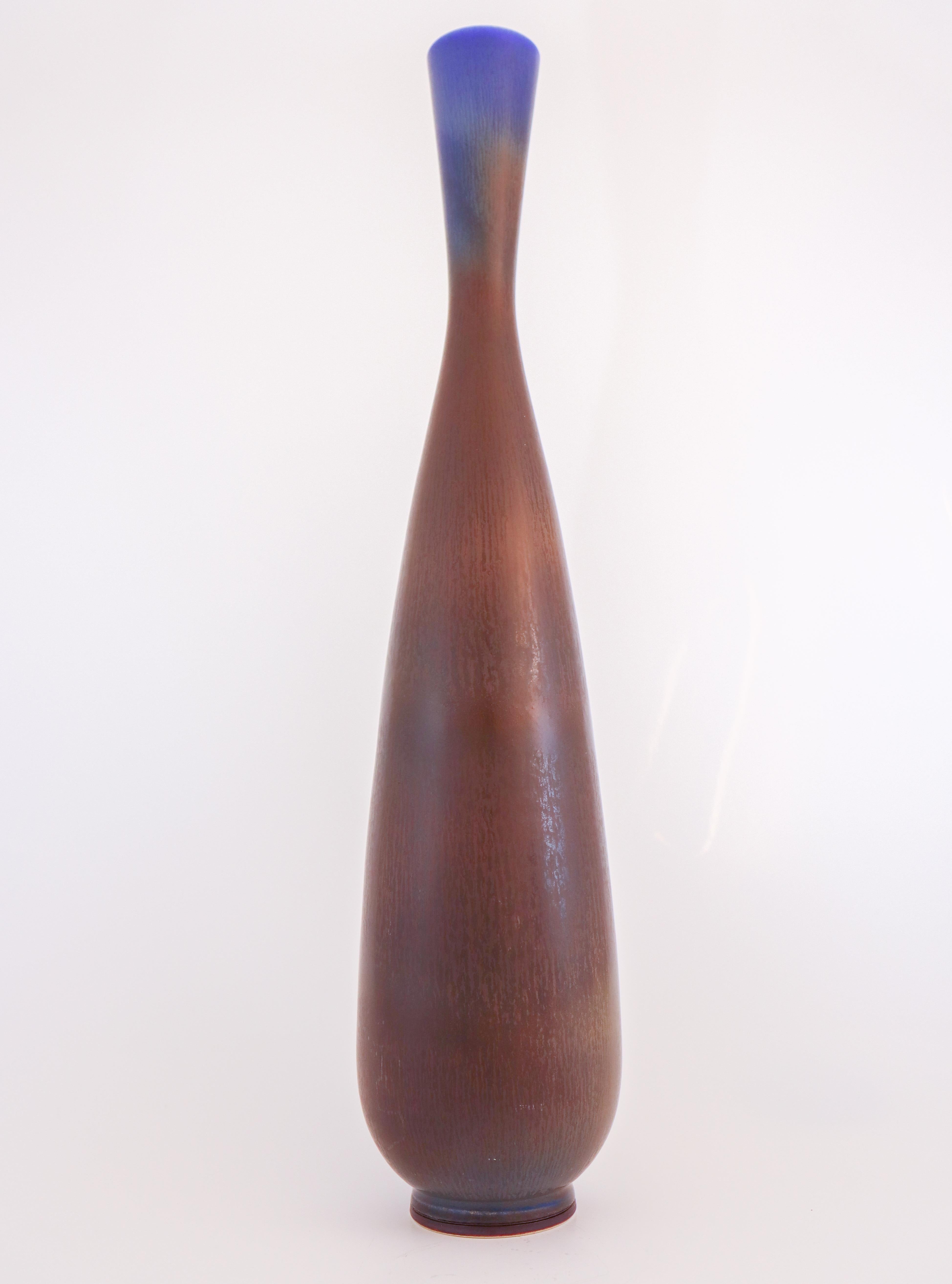 Gran jarrón de gres azul y marrón, Berndt Friberg, Gustavsberg 1967 Escandinavo moderno en venta