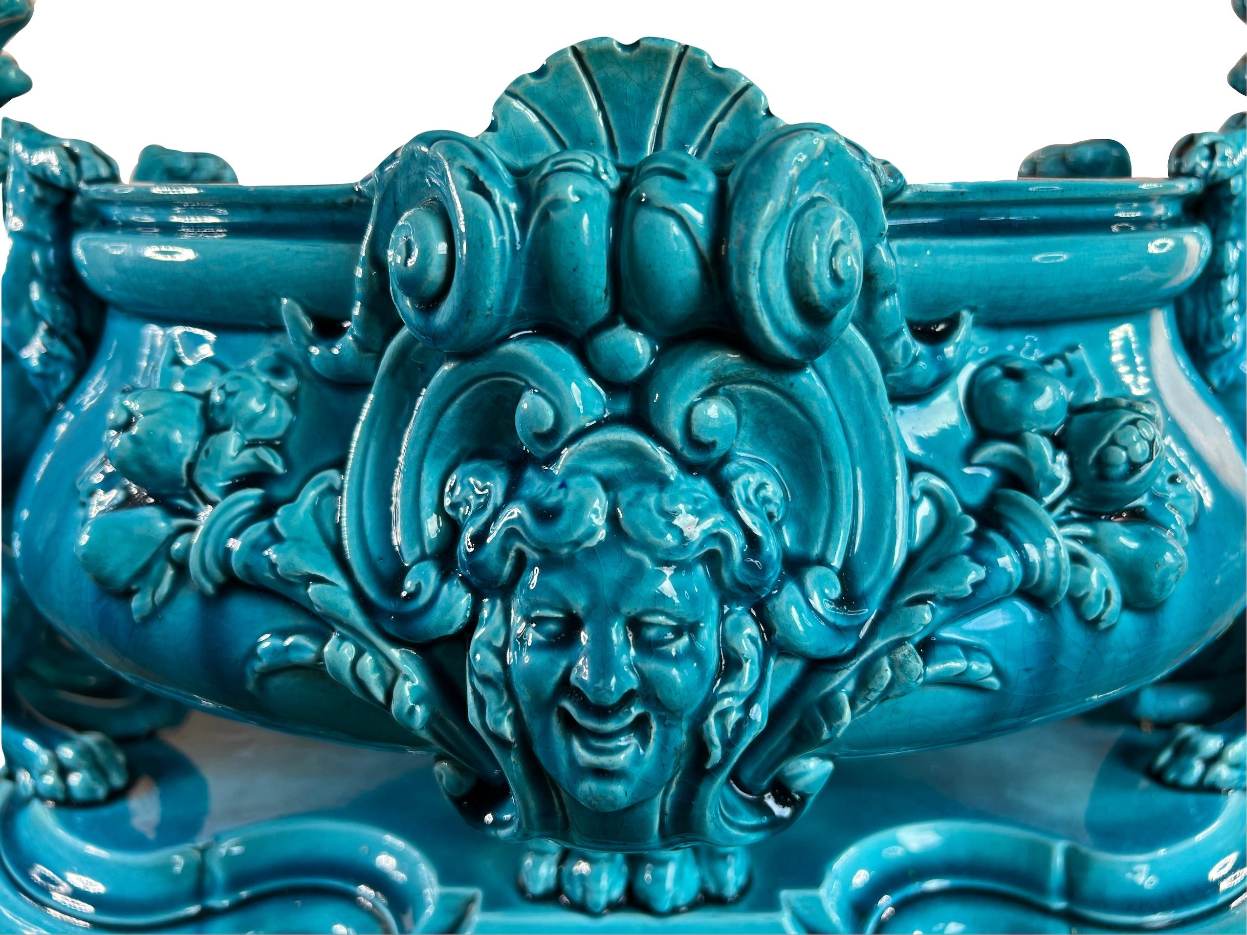 Grande centrotavola in maiolica blu di Bordeaux Jules Vieillard 19° secolo in vendita 3