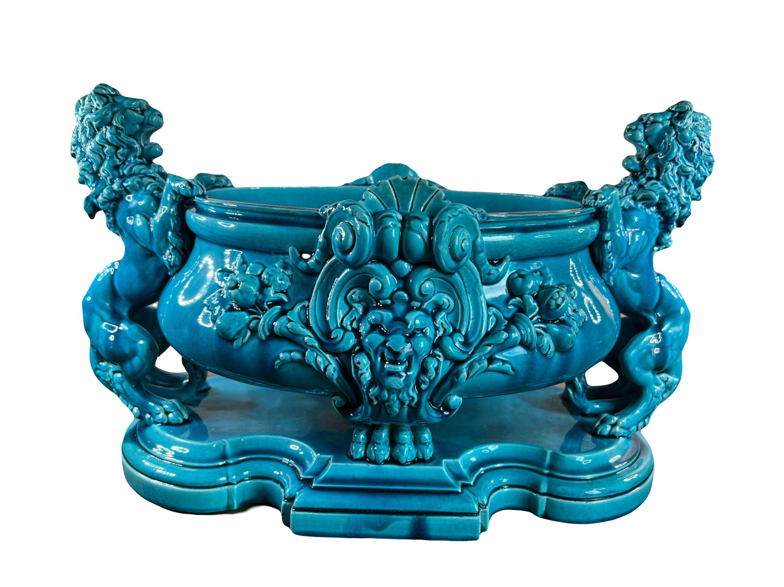 Grande centrotavola in maiolica blu di Bordeaux Jules Vieillard 19° secolo in vendita 4