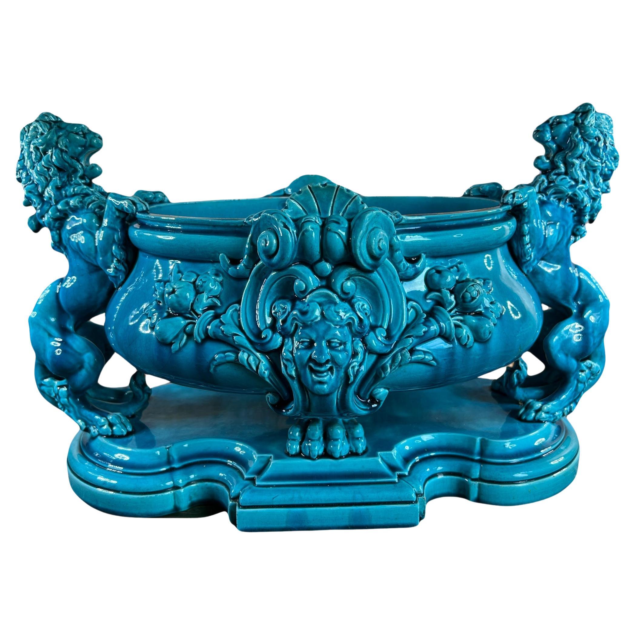 Grande jardinière centrale bleue en faïence de Bordeaux Jules Vieillard 19ème